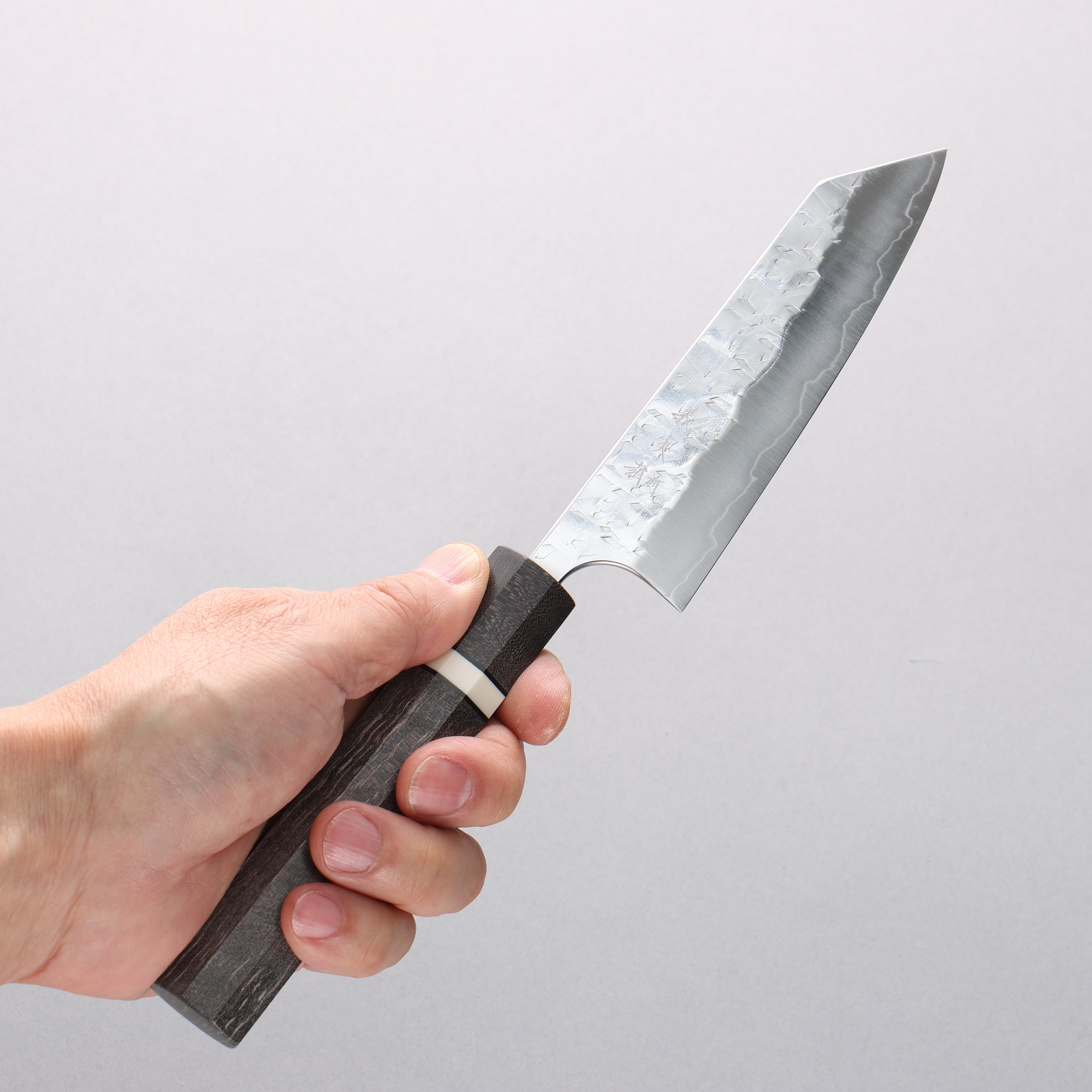 Yoshimi Kato Hyo SG2 Hammered Small Bunka 130mm Gray Stabilized Wood & White Ring Handle - Seisuke Knife