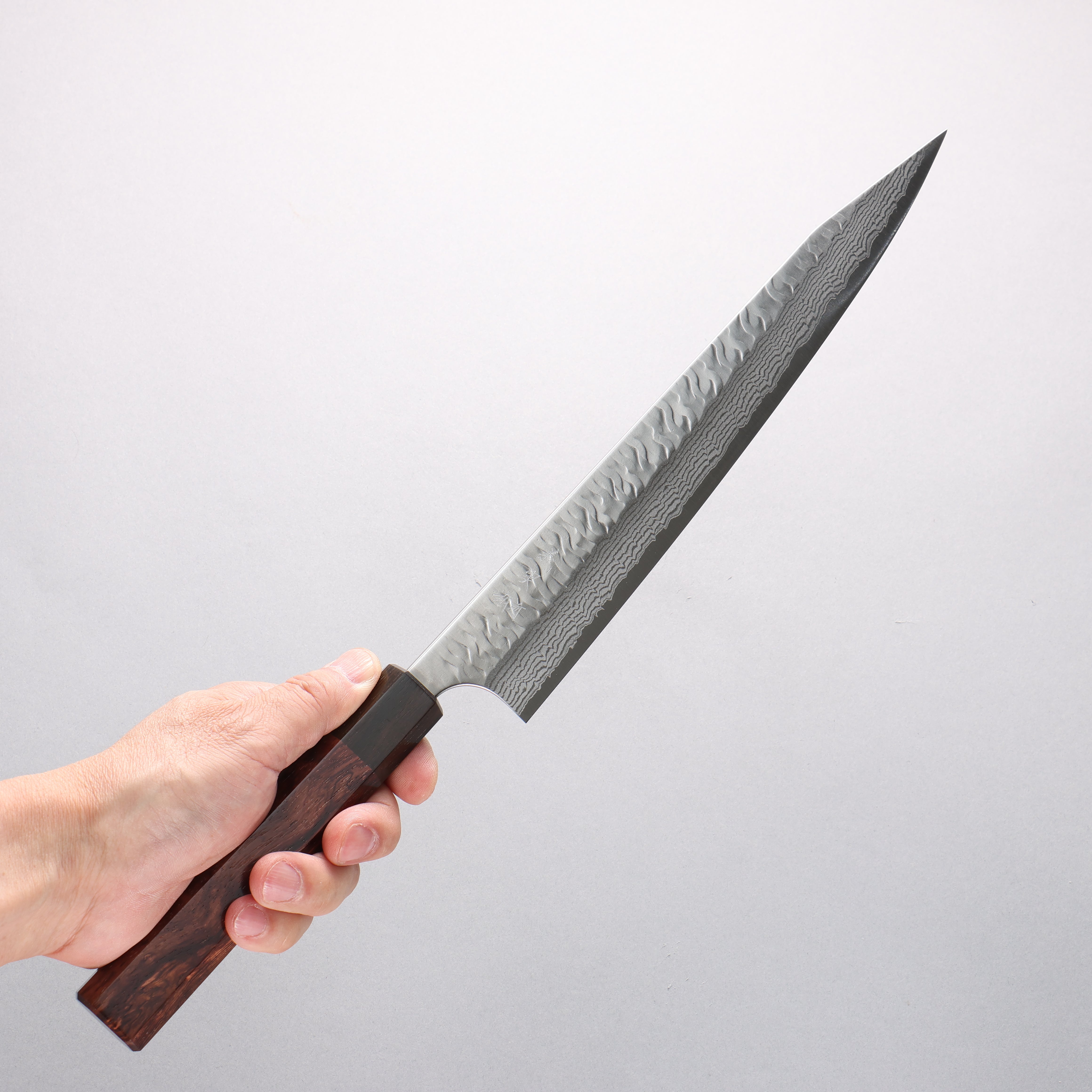 Yoshimi Kato Nami VG-XEOS Hammered Damascus Kiritsuke Sujihiki 270mm Rosewood (Ferrule: Ebony) Handle - Seisuke Knife