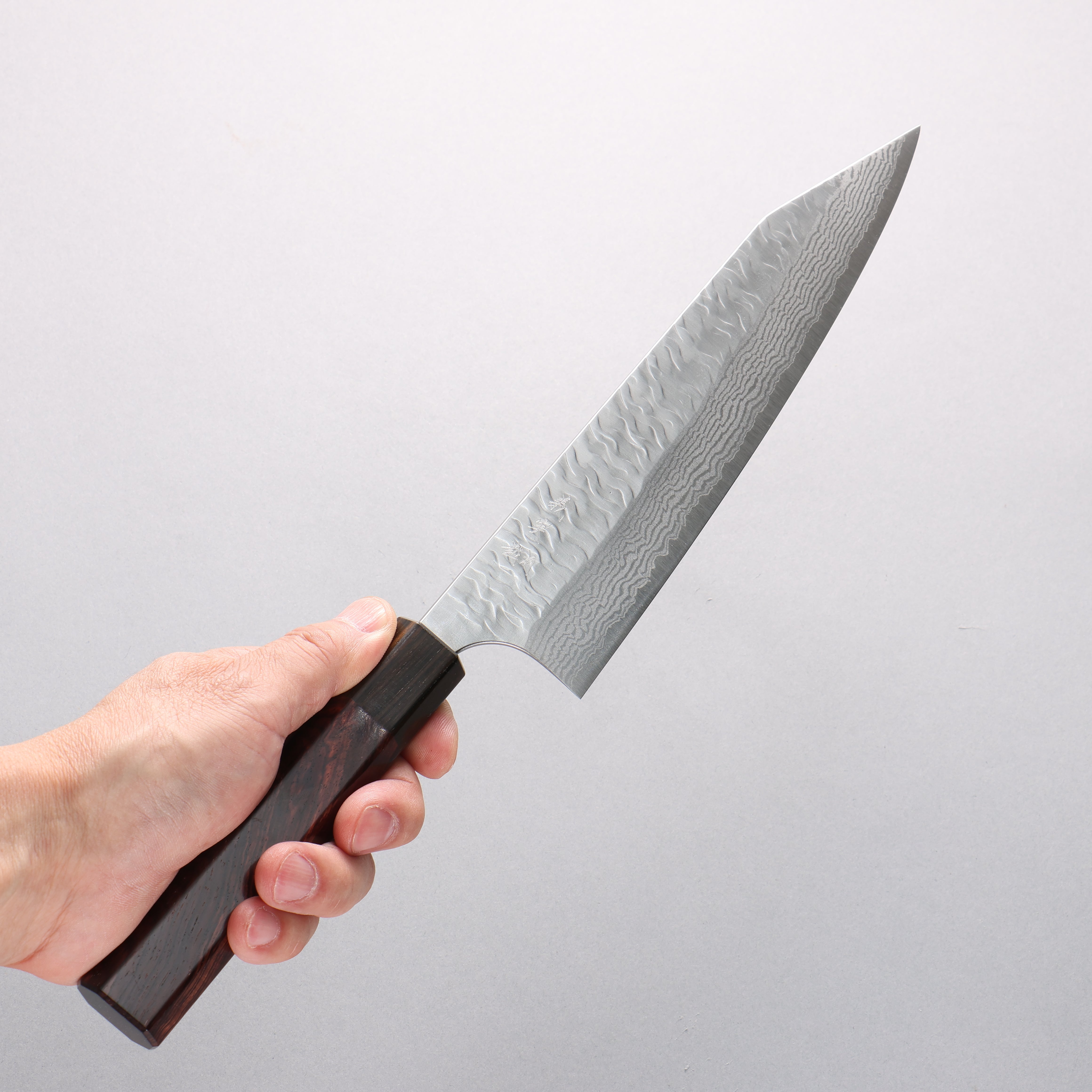 Yoshimi Kato Nami VG-XEOS Hammered Damascus Kiritsuke Gyuto 210mm Rosewood (Ferrule: Ebony) Handle - Seisuke Knife