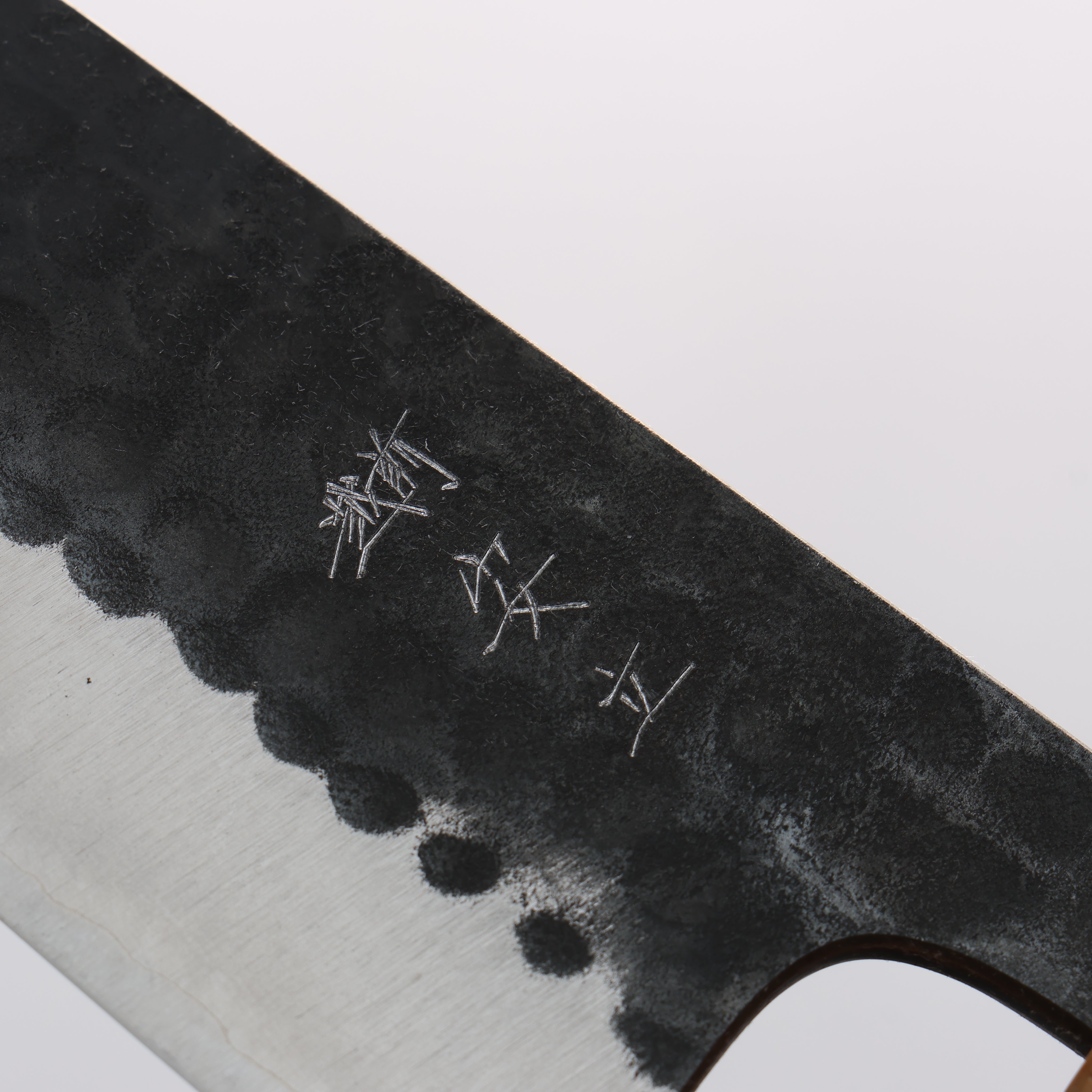 Anryu Blue Super Hammered Black Finished Small Santoku 150mm Purpleheart (Ferrule: Oak) Handle - Seisuke Knife