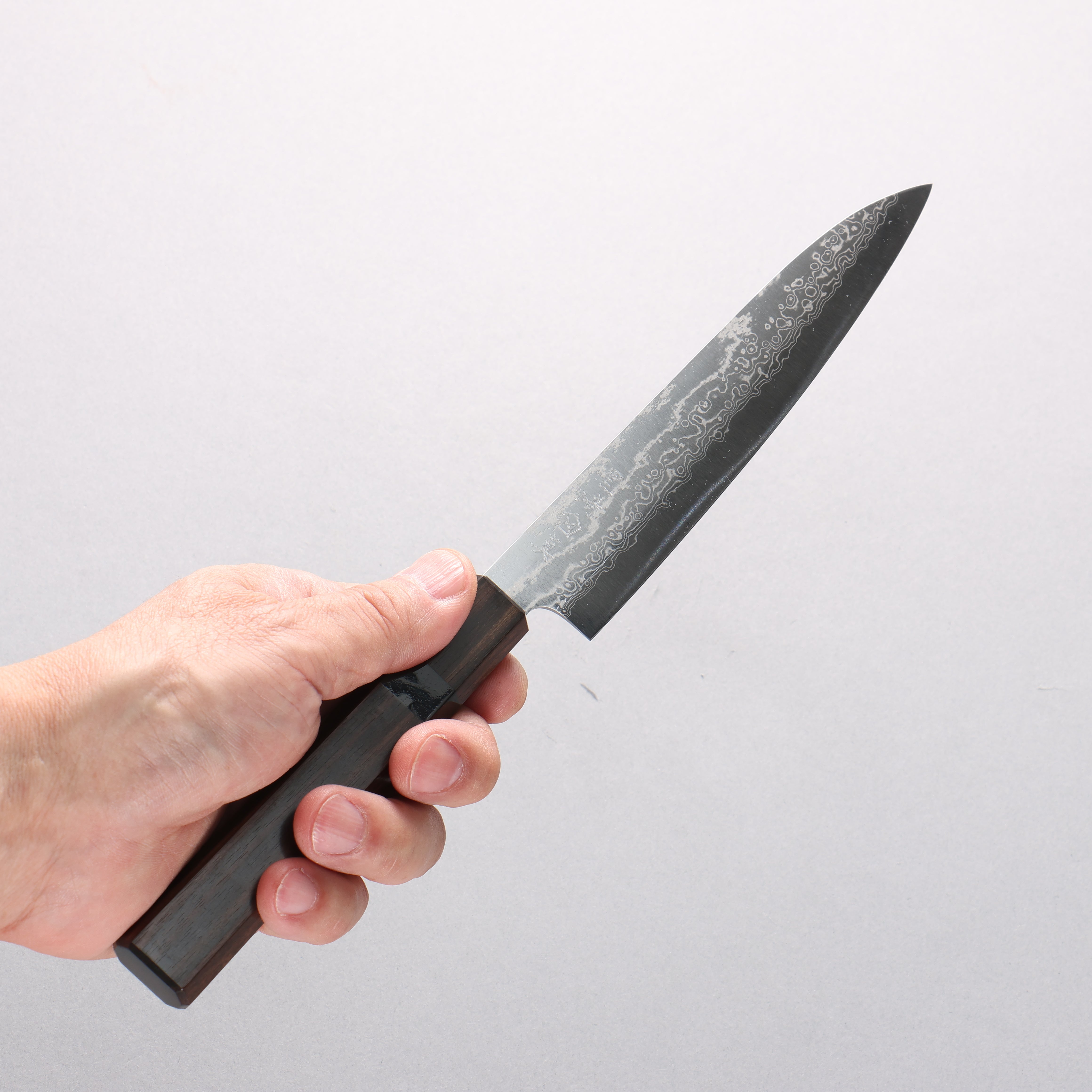 Makoto Kurosaki VG10w Damascus Petty-Utility 150mm Ebony Wood & Black Turquoise Ring Handle - Seisuke Knife