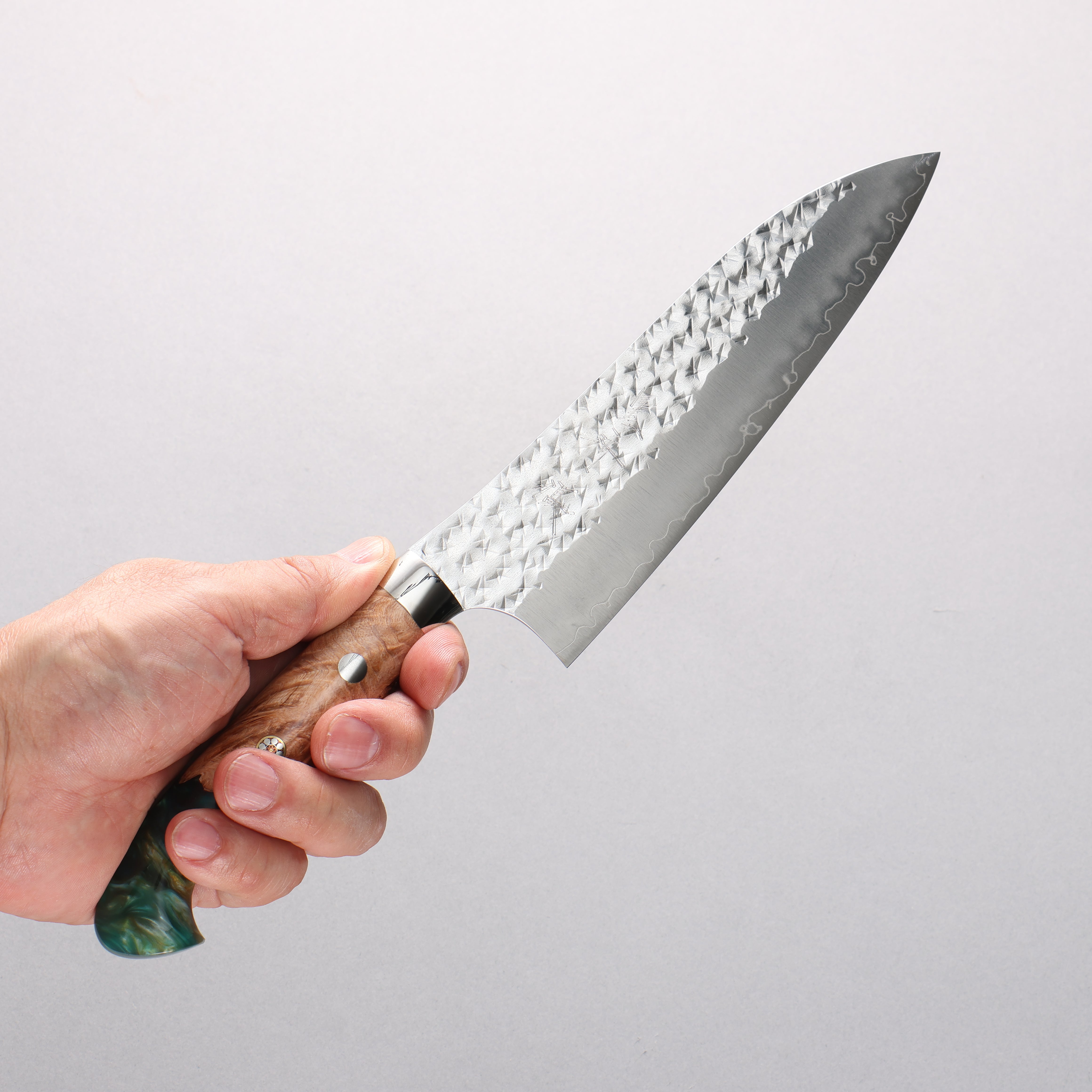 Yu Kurosaki Senko Ryu SG2 Hammered Santoku 170mm Green and Wood Pattern Acrylic Handle - Seisuke Knife
