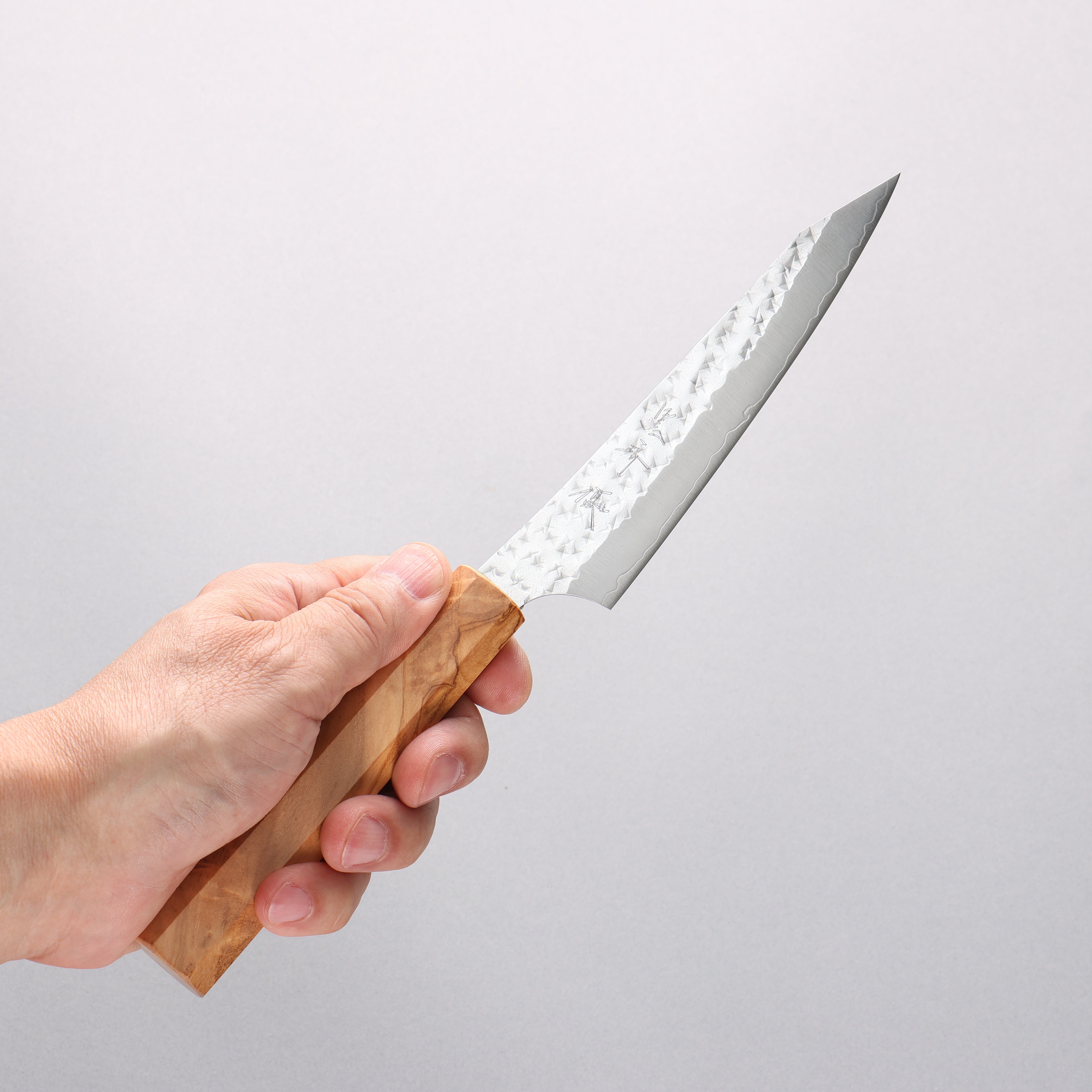 Yu Kurosaki Senko Ei SG2 Hammered Petty-Utility 130mm Olive Wood Handle - Seisuke Knife