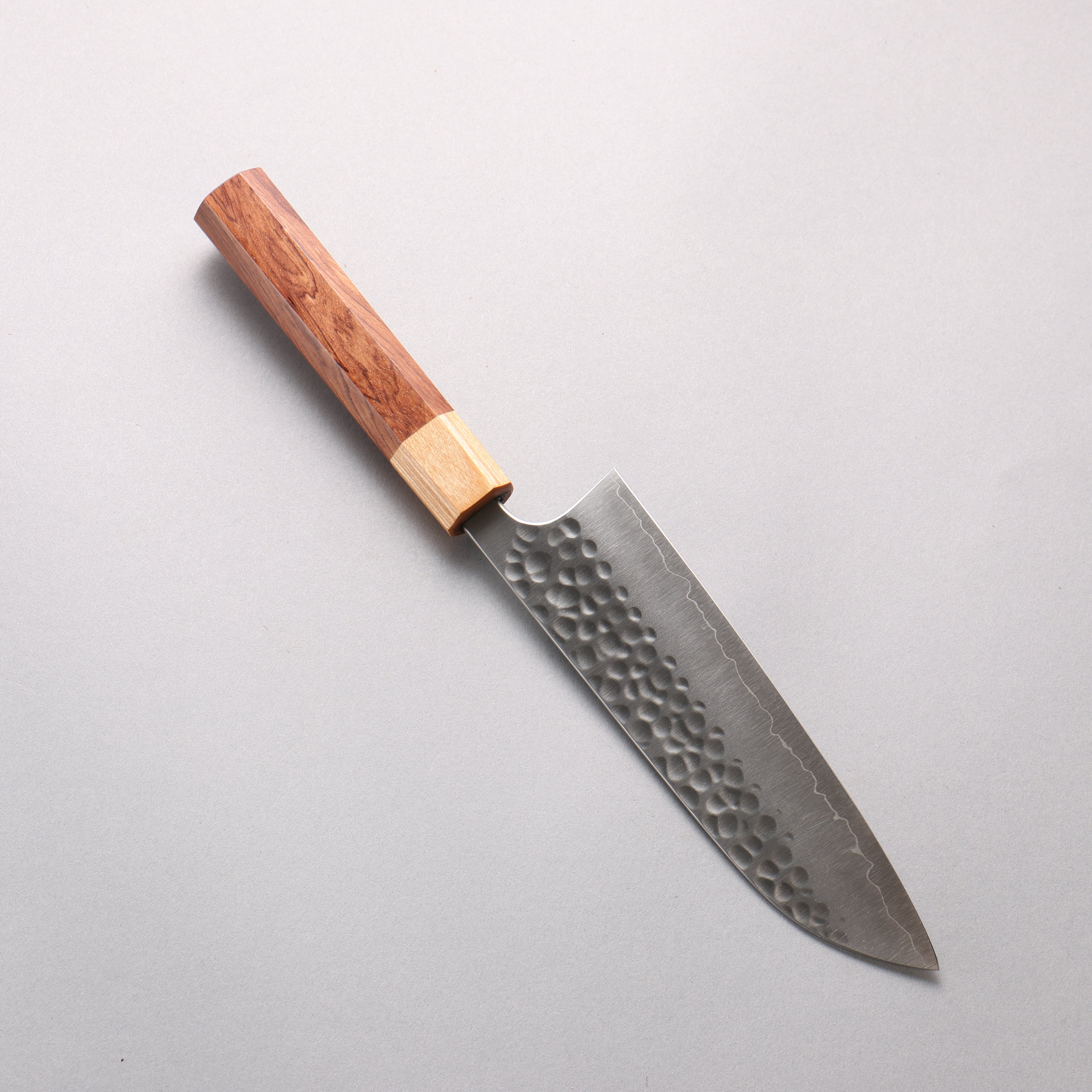Yoshimi Kato Silver Steel No.3 Hammered(Maru) Migaki Finished Santoku 170mm Honduras (ferrule: White Pakka wood) Handle - Seisuke Knife