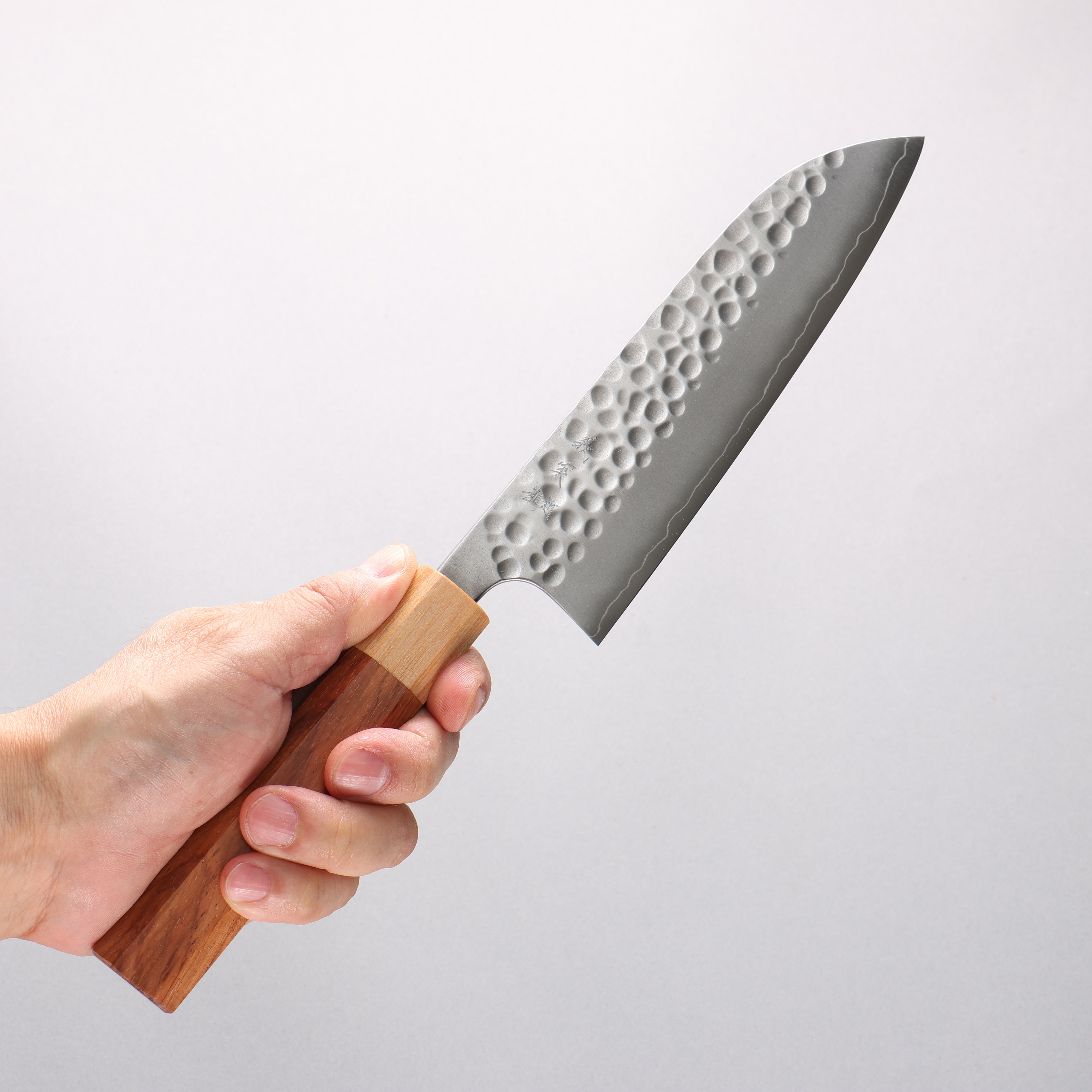 Yoshimi Kato Silver Steel No.3 Hammered(Maru) Migaki Finished Santoku 170mm Honduras (ferrule: White Pakka wood) Handle - Seisuke Knife