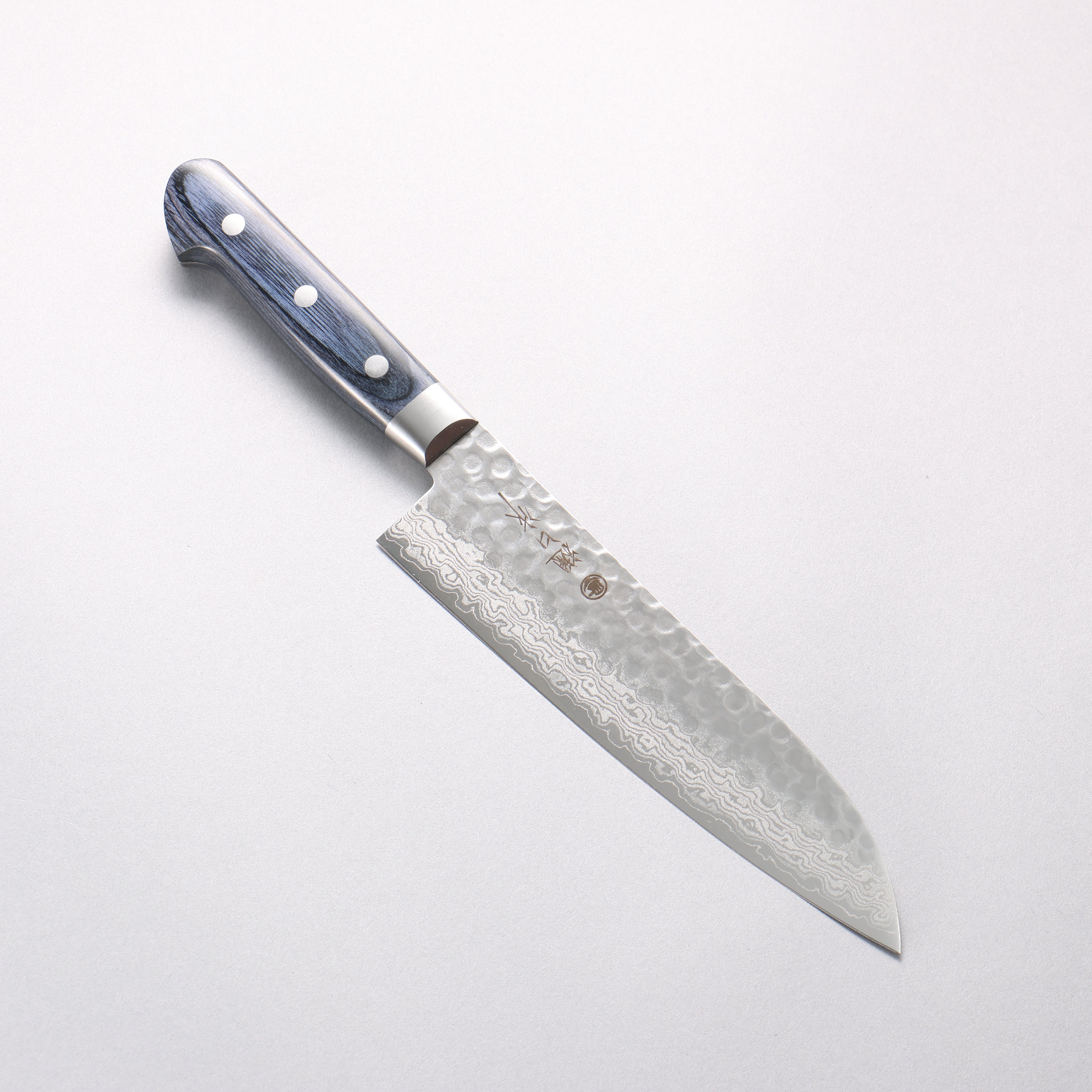 Higuchi VG10 Hammered Damascus Santoku 180mm Navy blue Pakka wood Handle - Seisuke Knife