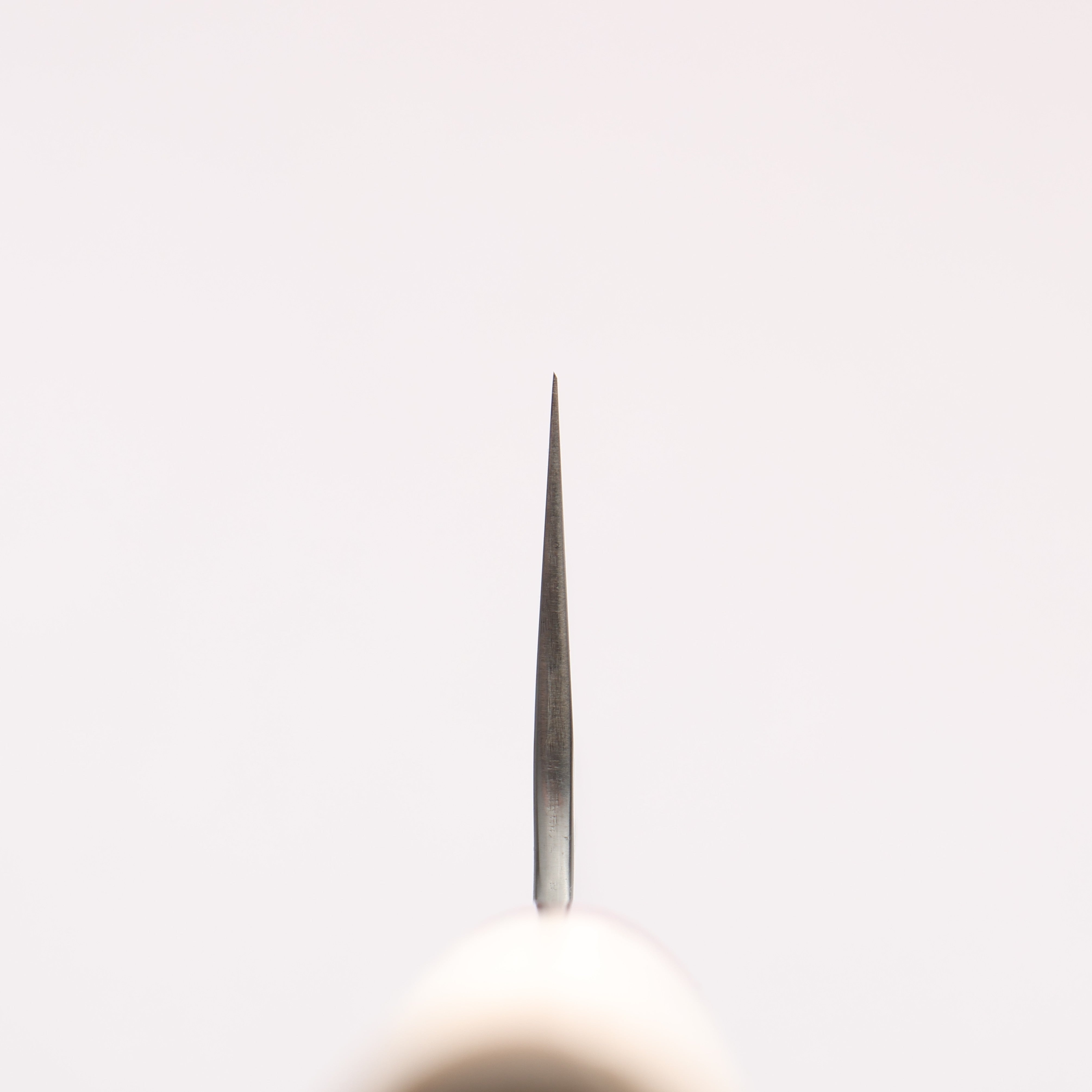 Makoto Kurosaki VG10 Hammered Gyuto 210mm Magnolia & Red Pakkawood Handle - Seisuke Knife