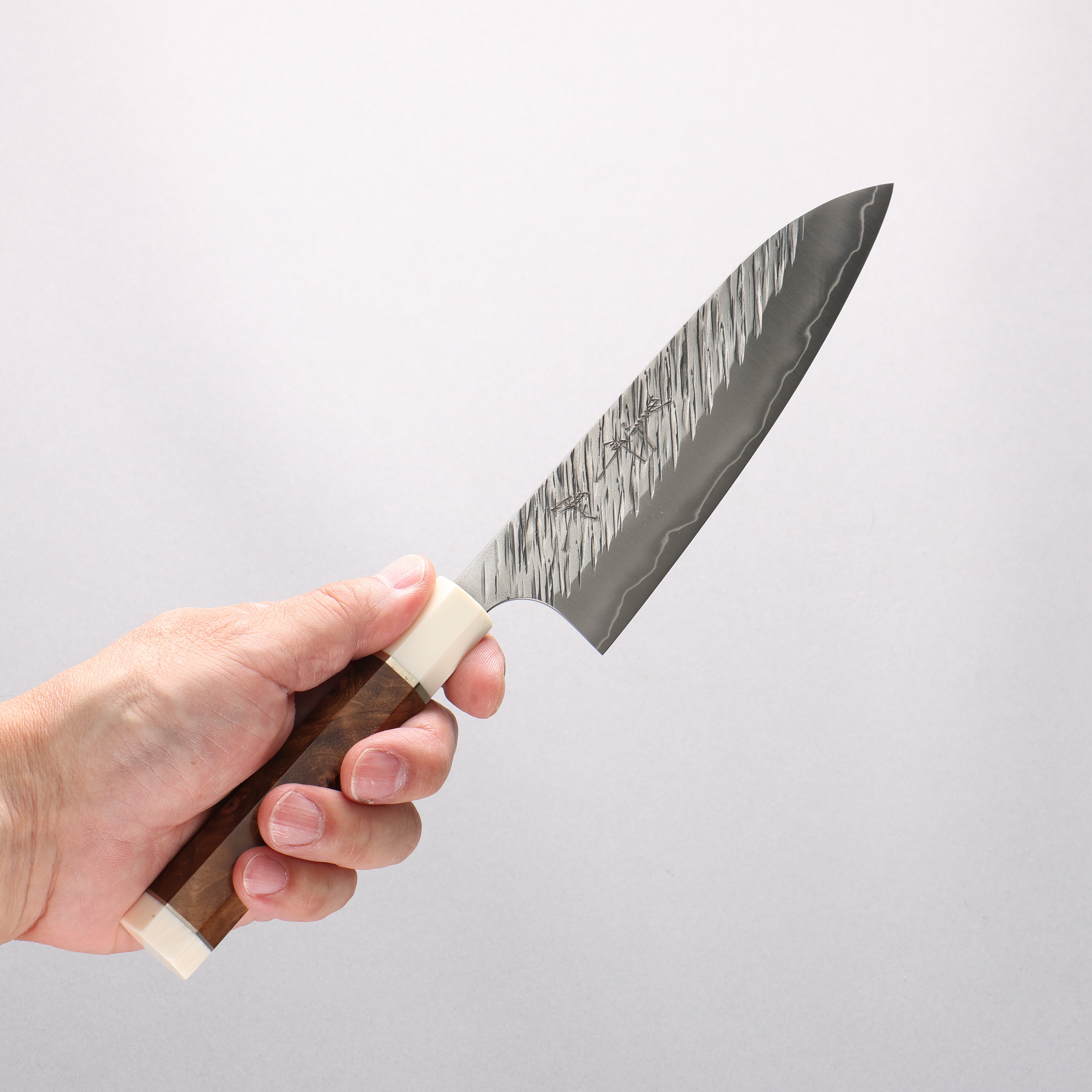 Yu Kurosaki Fujin SG2 Hammered Small Santoku 150mm Chinese Quince Burl (White Ferrule and End Cap) Handle - Seisuke Knife