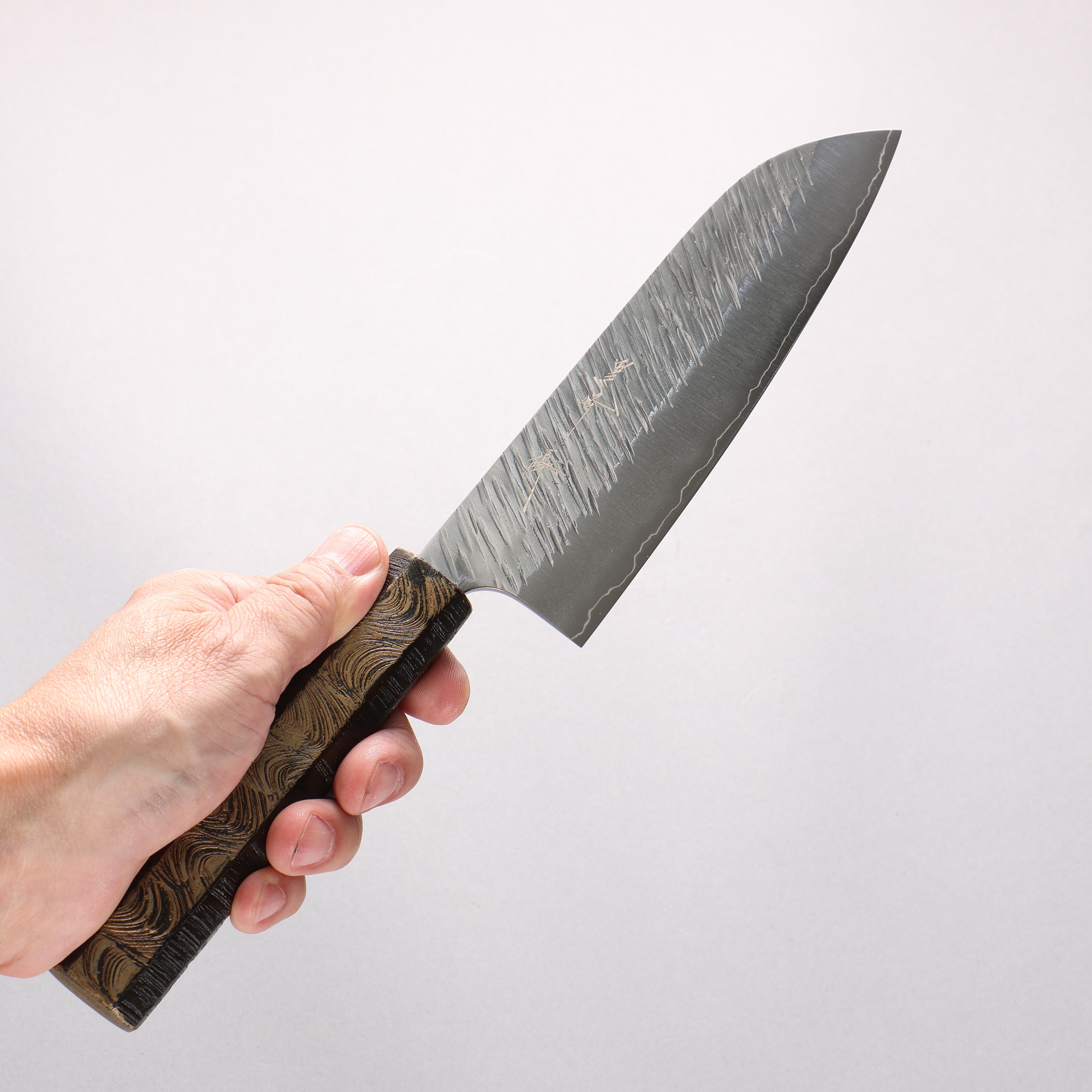 Yu Kurosaki Fujin SG2 Hammered Santoku 170mm Gold Lacquered Handle - Seisuke Knife