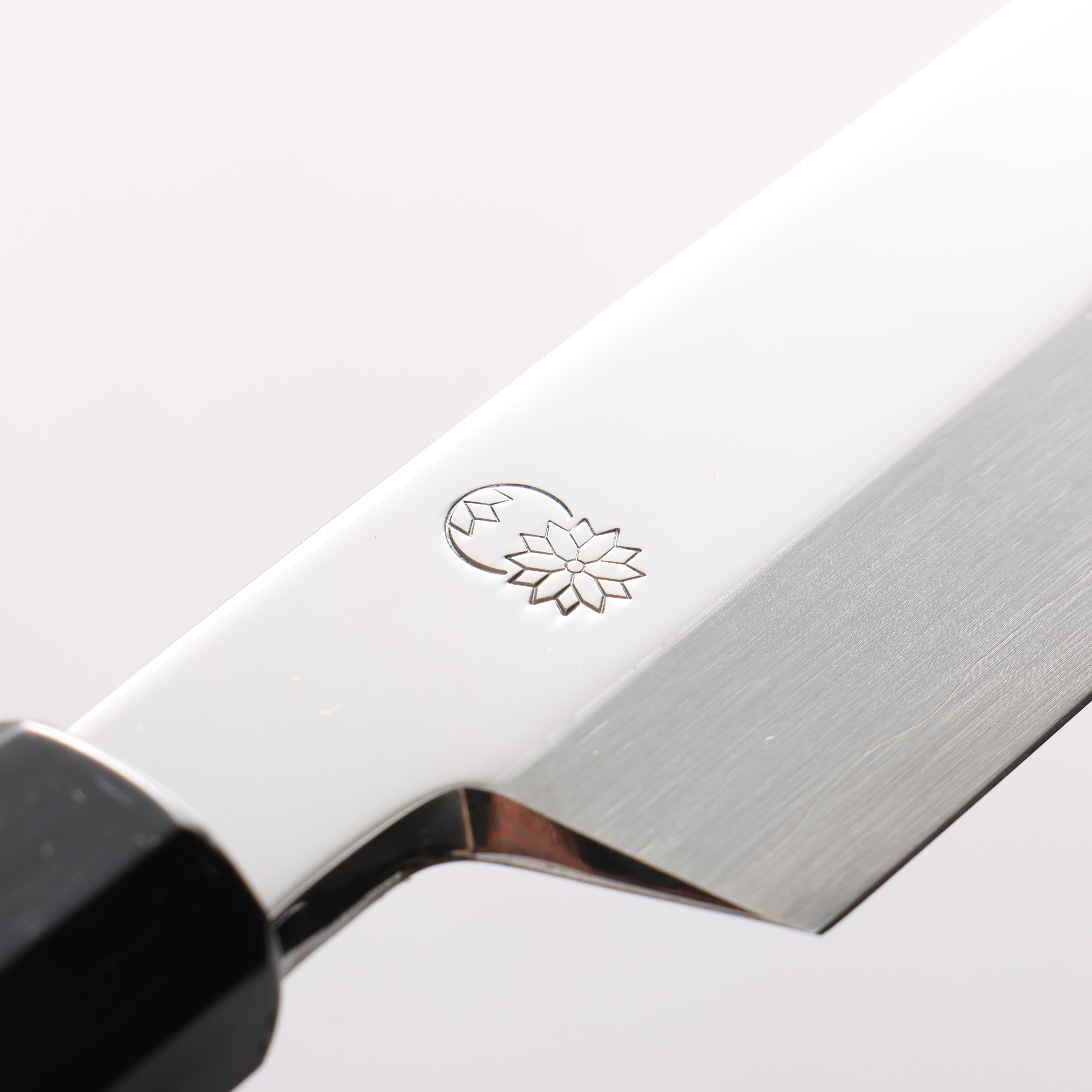 Choyo Silver Steel No.3 Mirrored Finish Yanagiba 270mm Magnolia Handle - Seisuke Knife