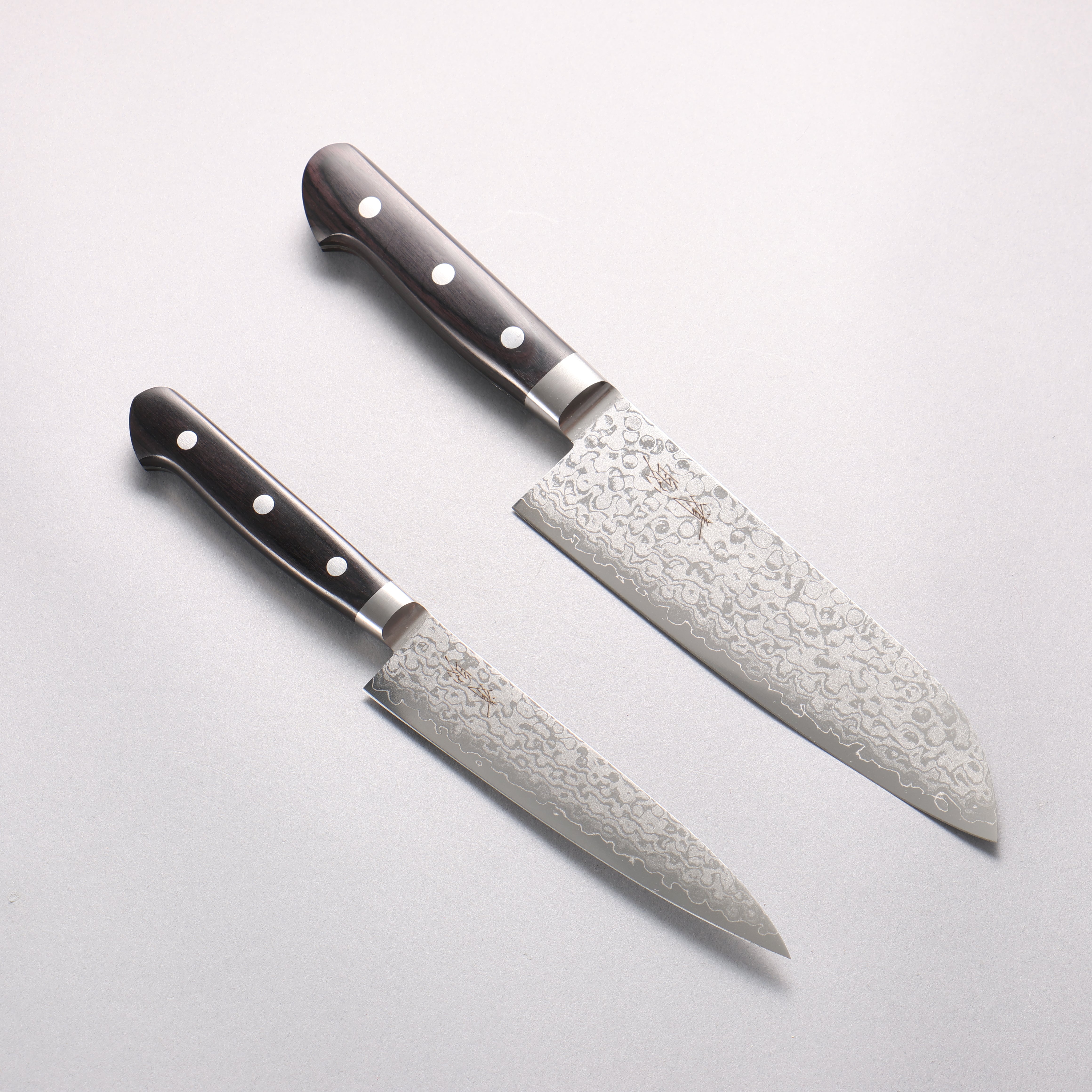 Seisuke VG10 Damascus Santoku 170mm & Petty 140mm Black Pakkawood Handle Set - Seisuke Knife
