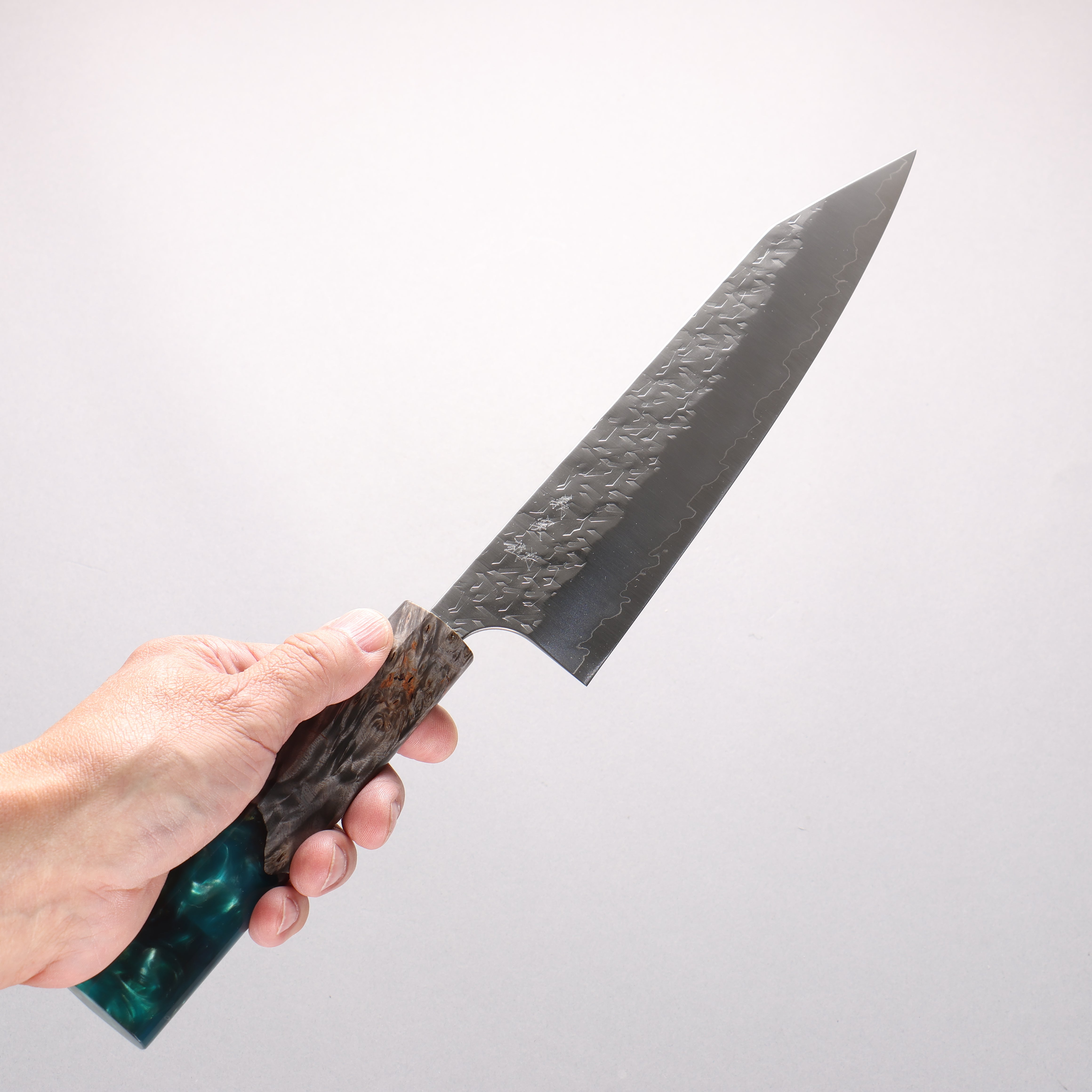 Yoshimi Kato Hyo SG2 Hammered Kiritsuke Gyuto 210mm Stabilized Birch & Emerald Resin Handle - Seisuke Knife