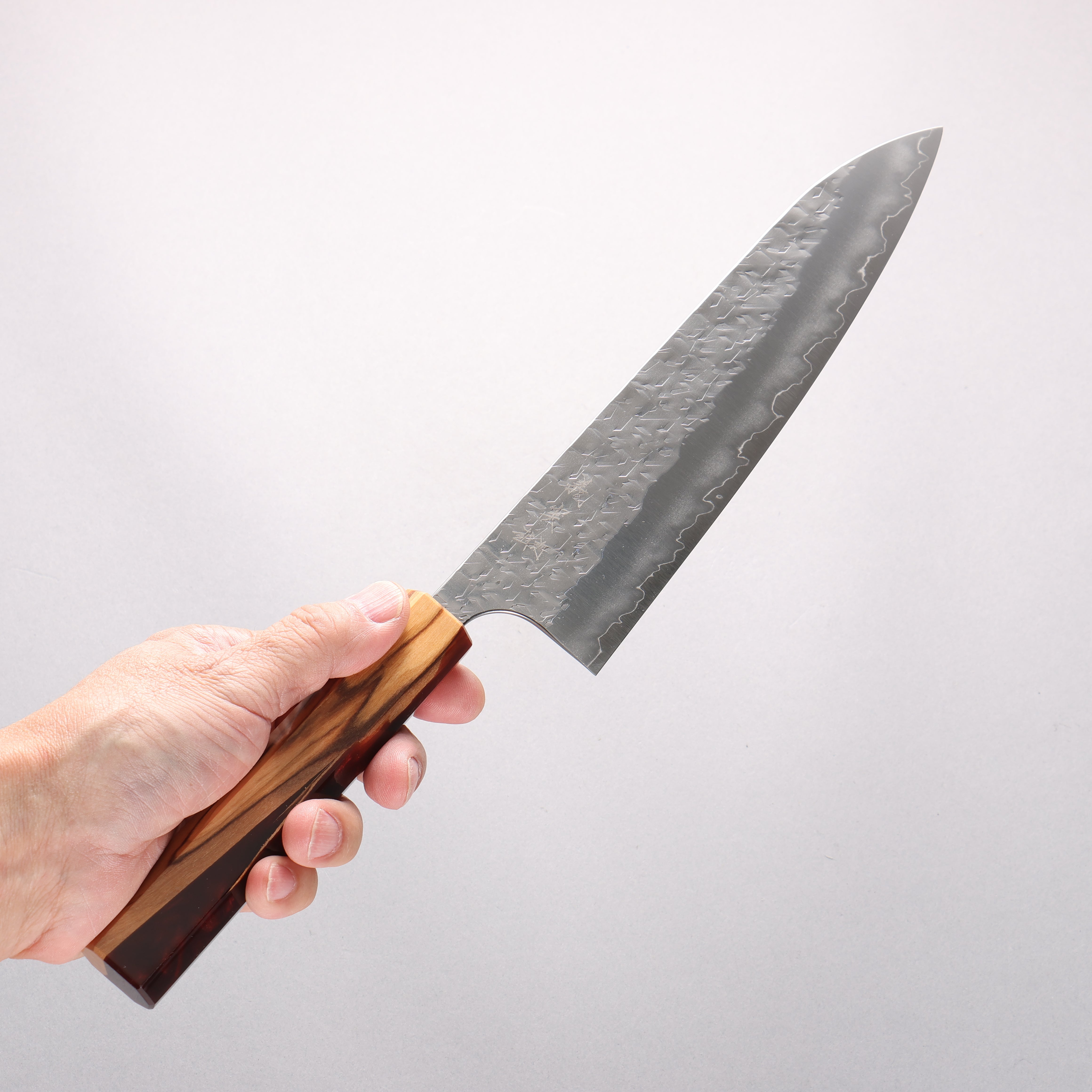 Yoshimi Kato Hyo SG2 Hammered Gyuto 210mm Olive Tree and Red Resin Handle - Seisuke Knife