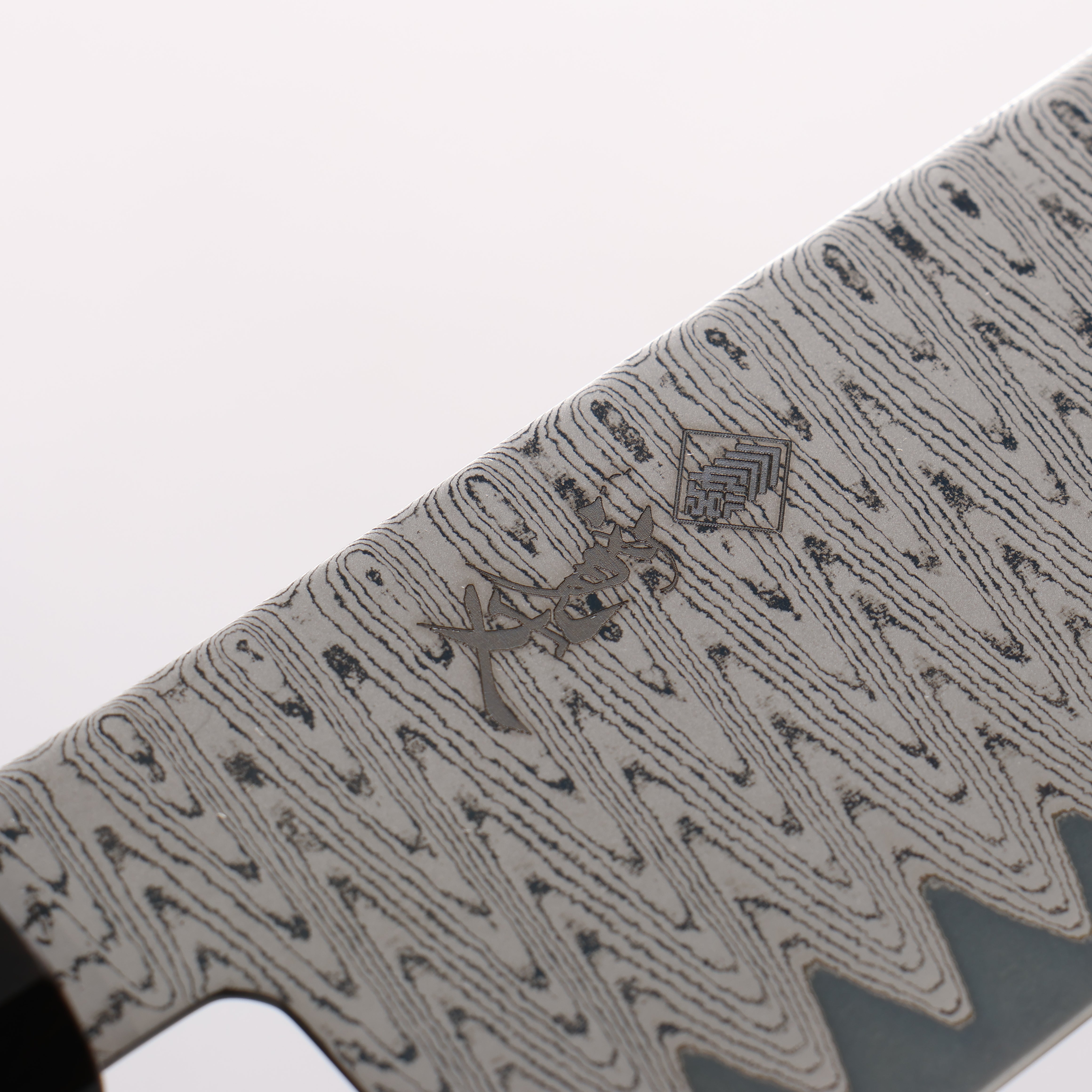 Kanjyo VG10 Damascus Ladder Pattern Santoku 180mm Ebony Wood Handle - Seisuke Knife