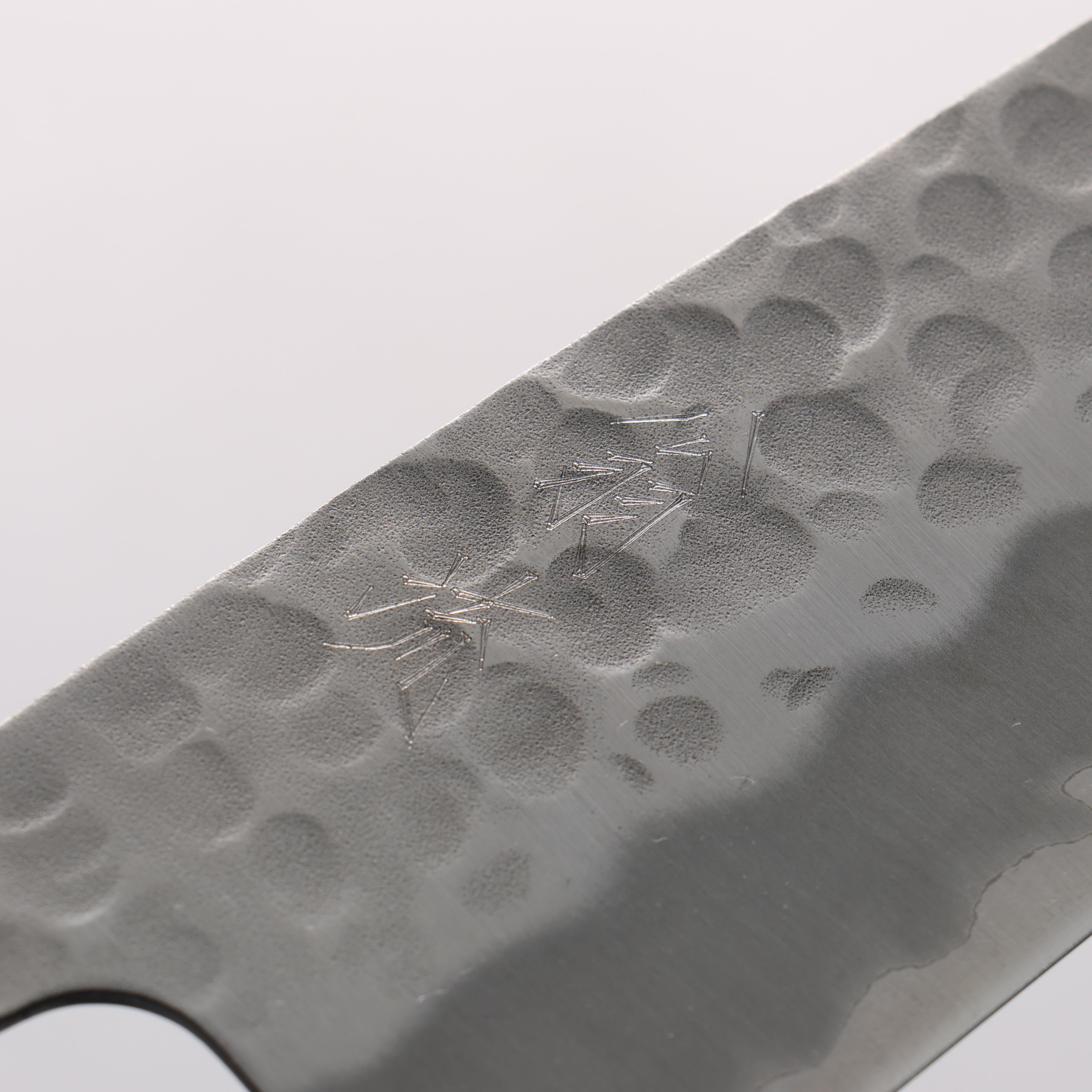 Oul White Steel No.2 Hammered Santoku 165mm Keyaki Elm Handle - Seisuke Knife