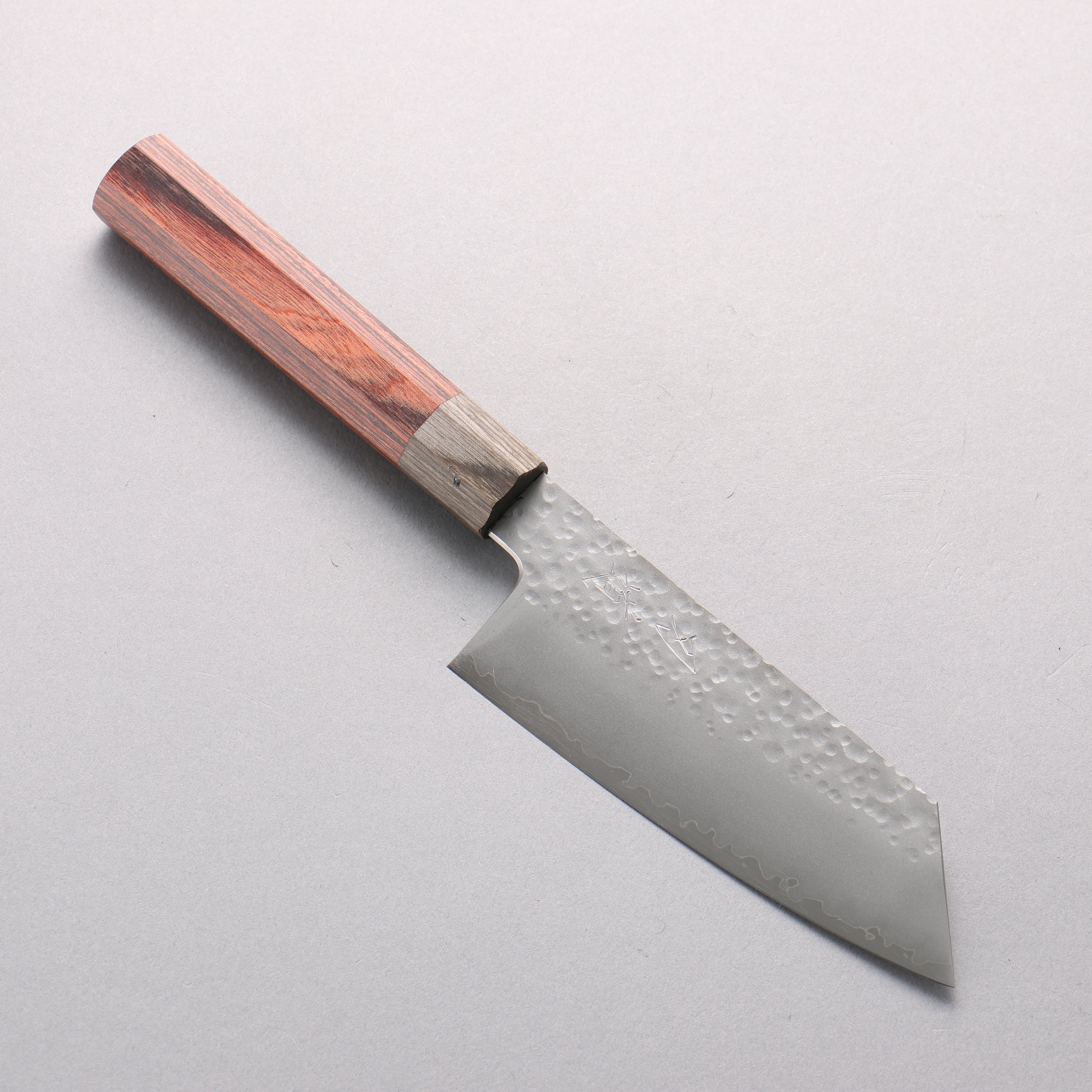 Hado Shiosai VG10 Maru Hammered Small Bunka 135mm Mahogany & Ash Gray Pakkawood Handle - Seisuke Knife