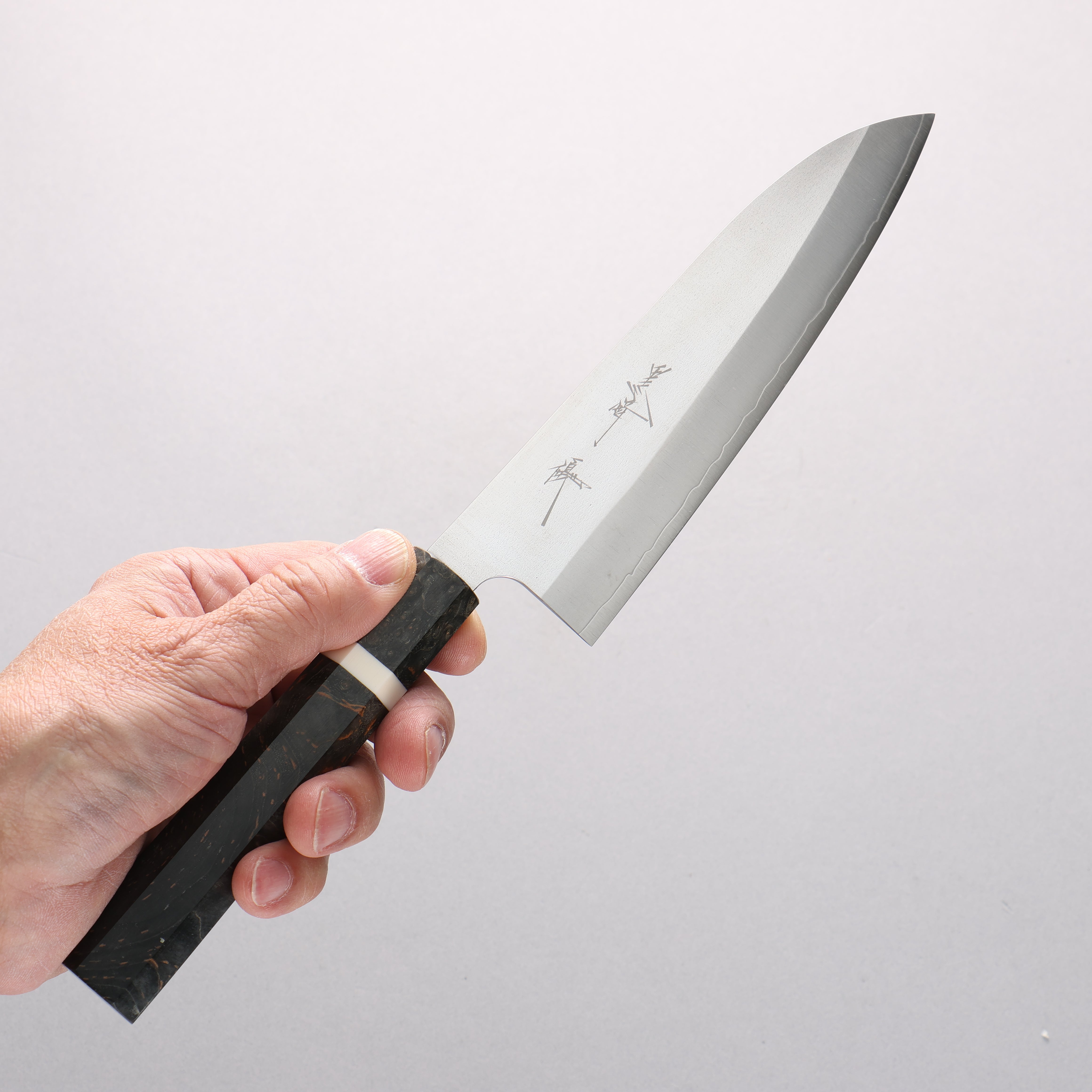 Yu Kurosaki New Gekko VG-XEOS Small Santoku 150mm Stabilized Burl & White Ring Handle - Seisuke Knife