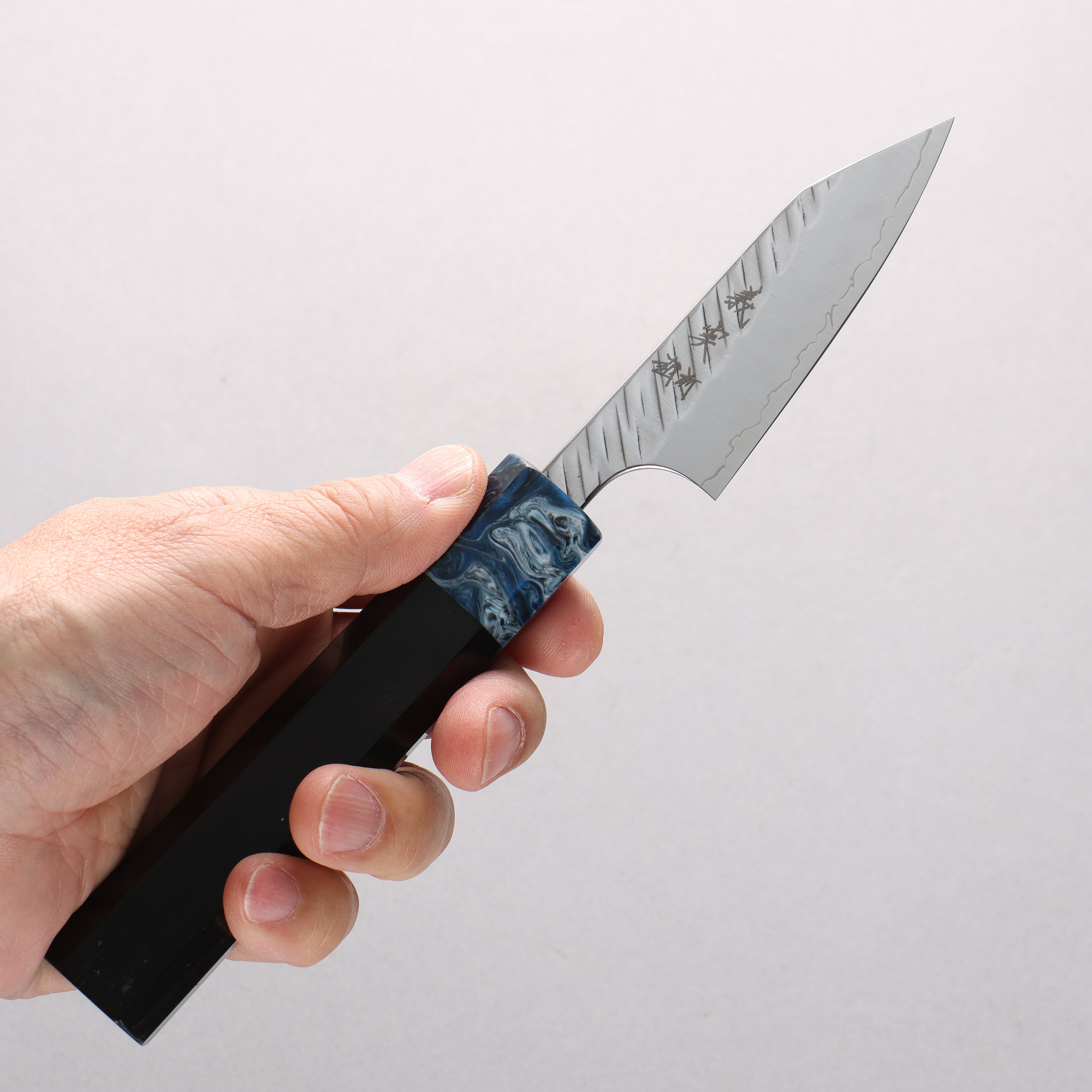 Yoshimi Kato SPG STRIX V-Hammered Kiritsuke Paring 80mm Ebony Wood & Blue Resin Handle - Seisuke Knife