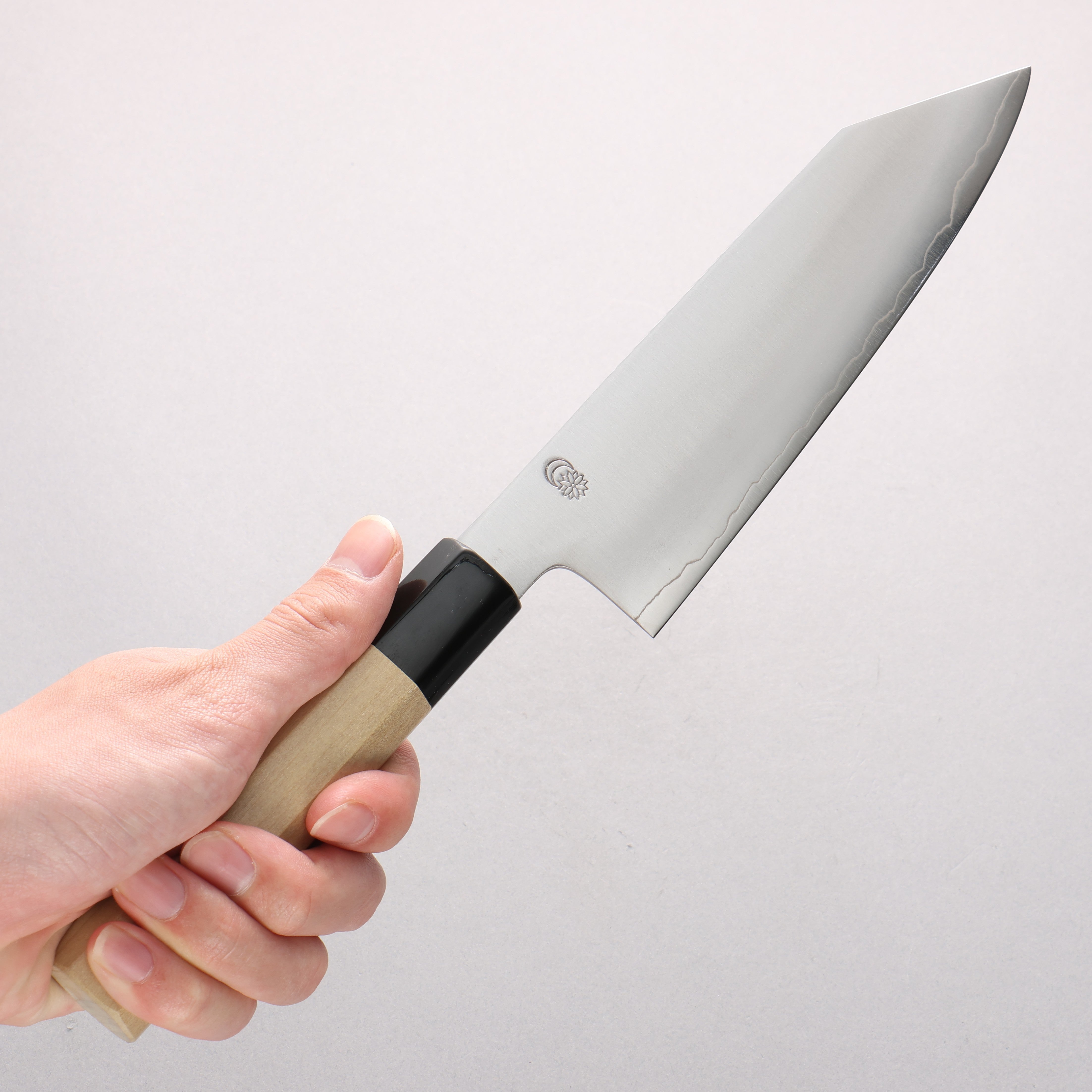 Kikuzuki Silver Steel No.3 Bokashi Kiritsuke Santoku 180mm Magnolia Handle - Seisuke Knife