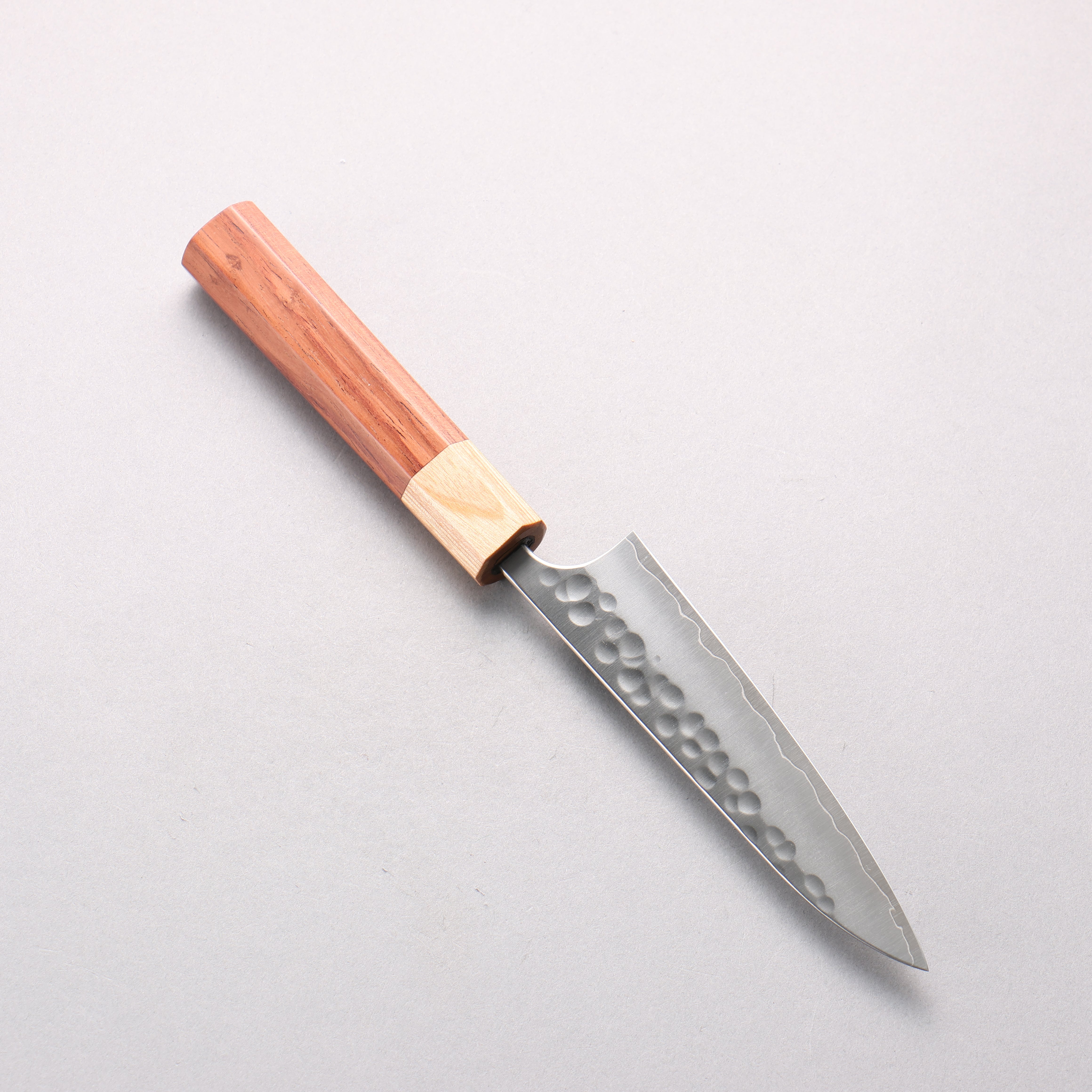 Yoshimi Kato Silver Steel No.3 Maru Hammered Migaki Petty-Utility 120mm Rosewood & White Pakkawood Handle - Seisuke Knife