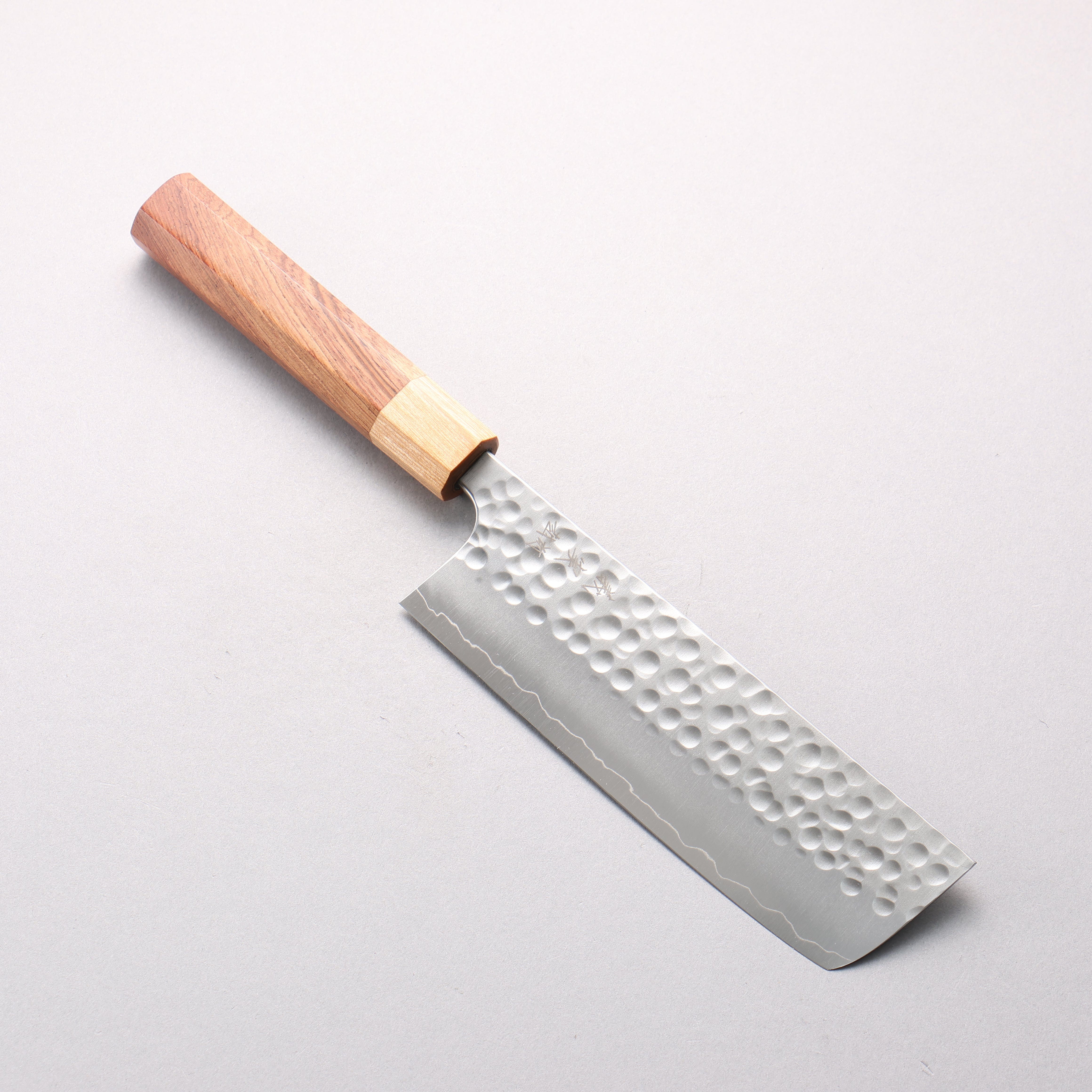 Yoshimi Kato Silver Steel No.3 Maru Hammered Migaki Nakiri 165mm Rosewood & White Pakkawood Handle - Seisuke Knife