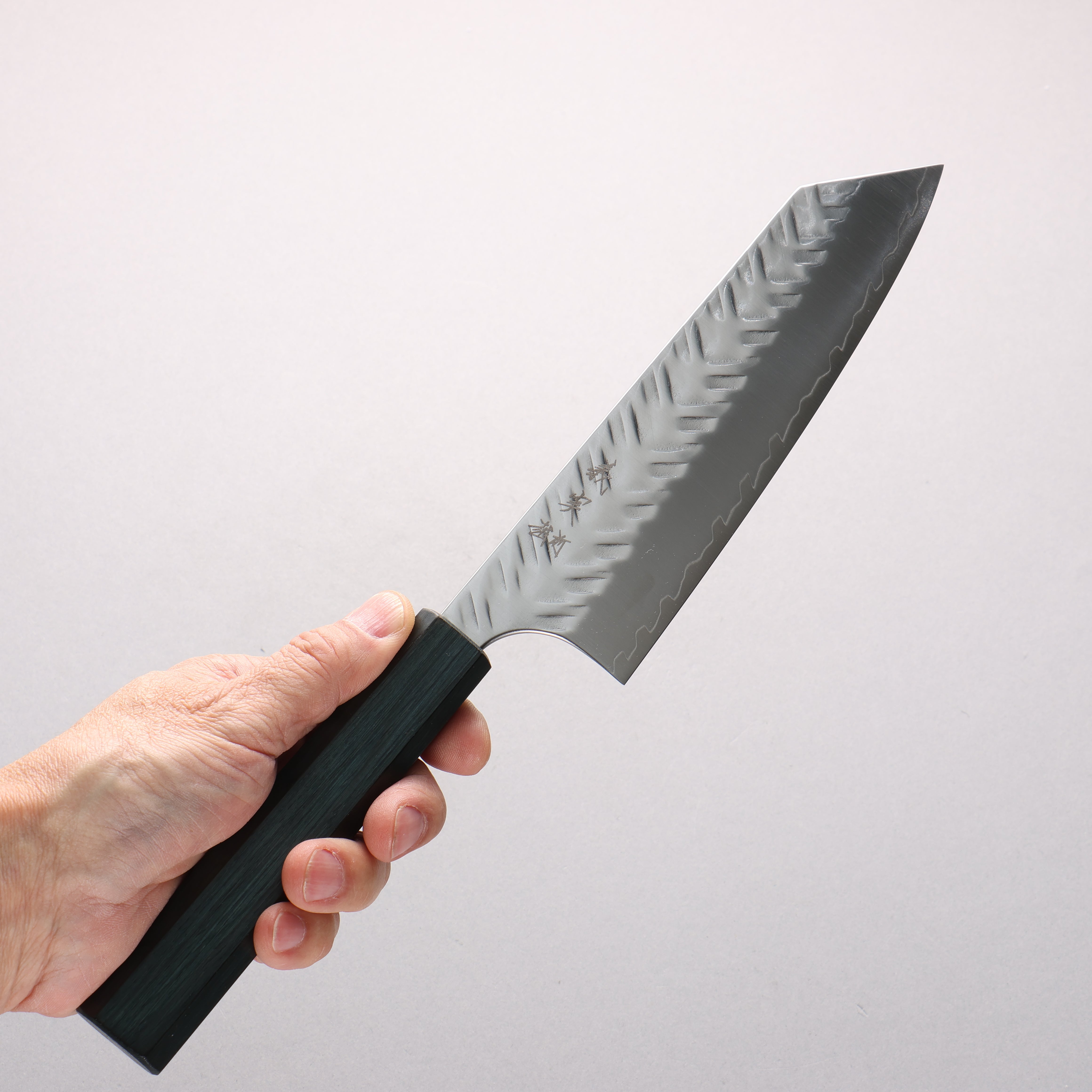 Yoshimi Kato SPG STRIX V-Hammered Bunka 170mm Indigo Dyed Oak Handle - Seisuke Knife