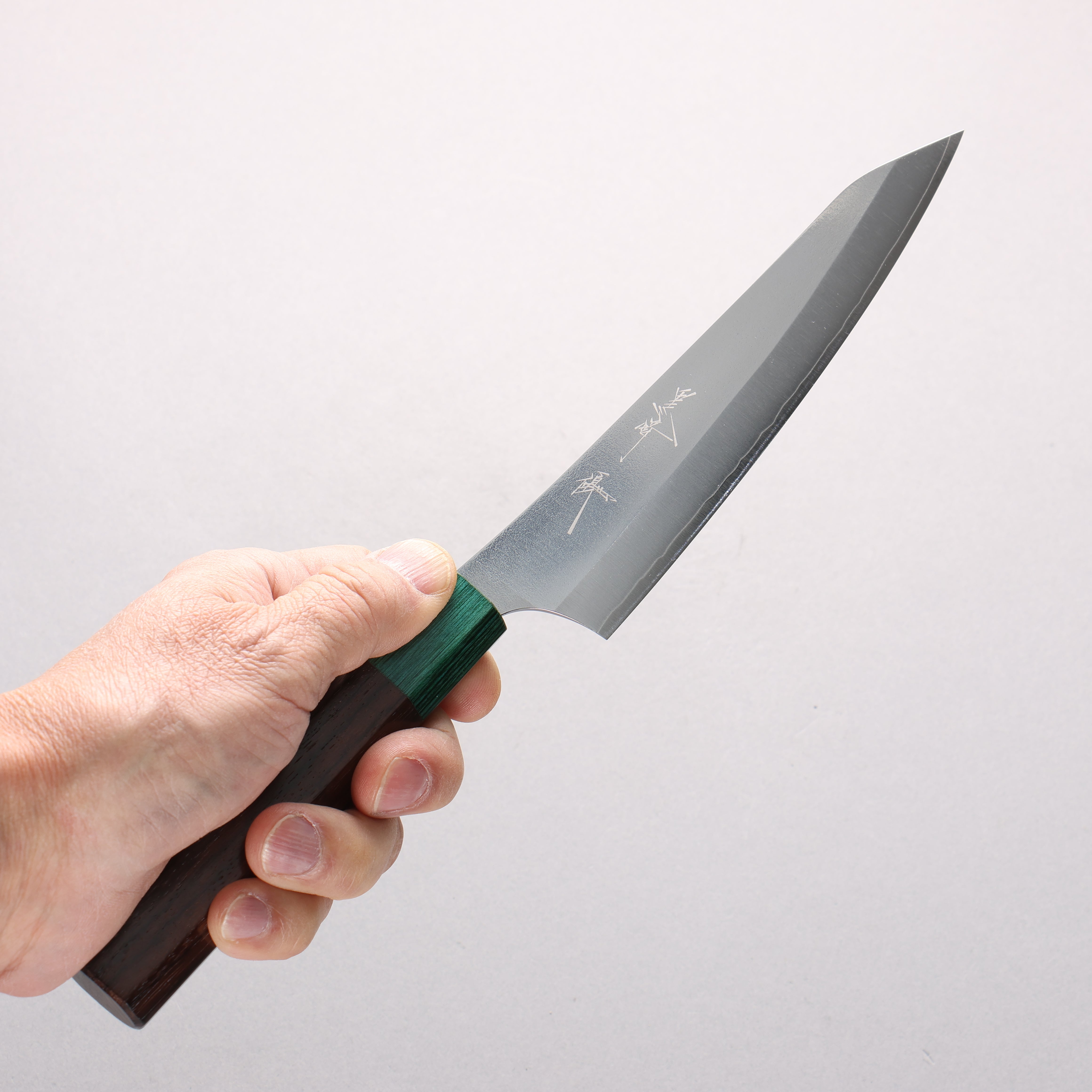 Yu Kurosaki New Gekko VG-XEOS Petty-Utility 150mm Shitan & Green Pakkawood Handle - Seisuke Knife