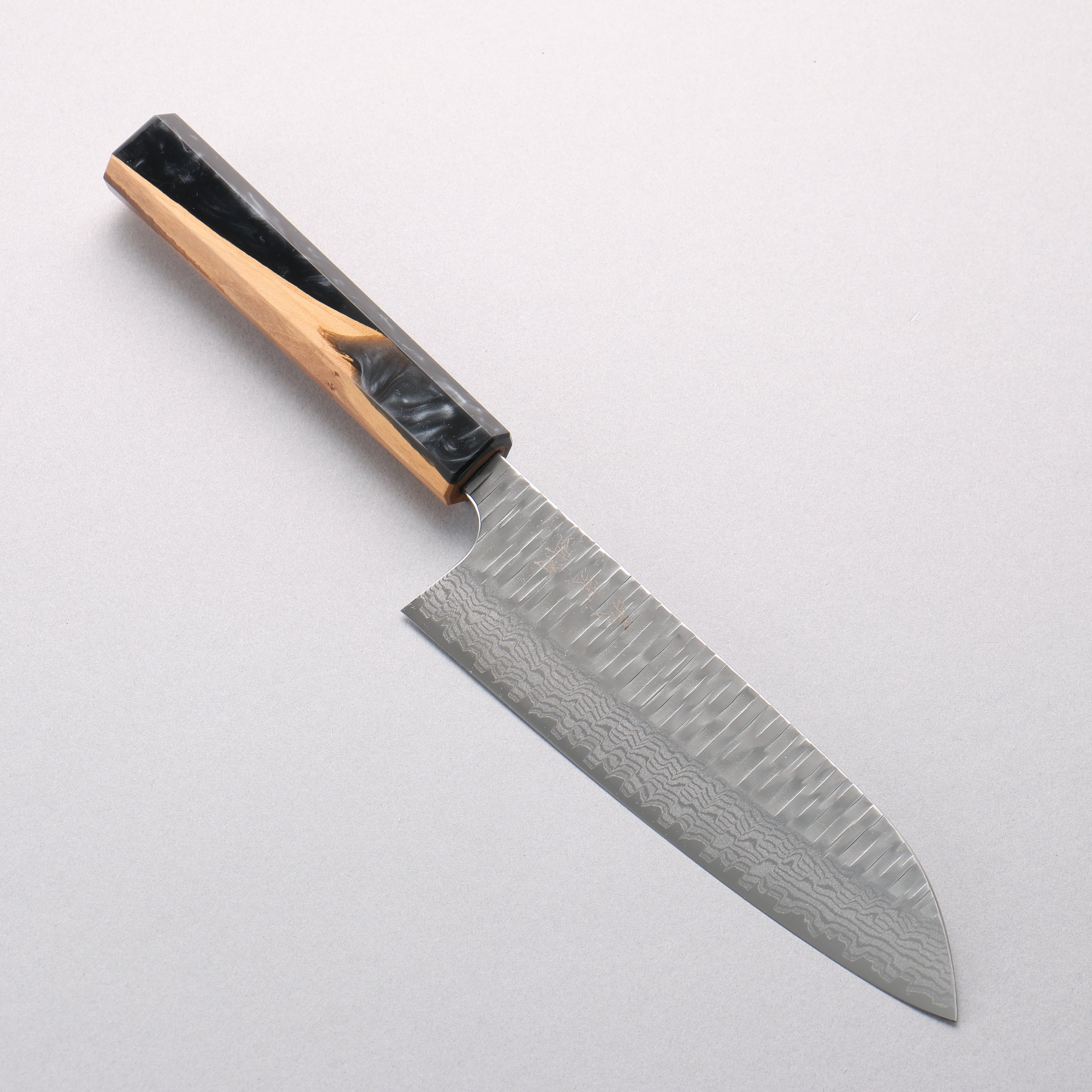 Yoshimi Kato Kasuri VG-XEOS Hammered Damascus Santoku 170mm Olive Wood & Black Marble Resin Handle - Seisuke Knife