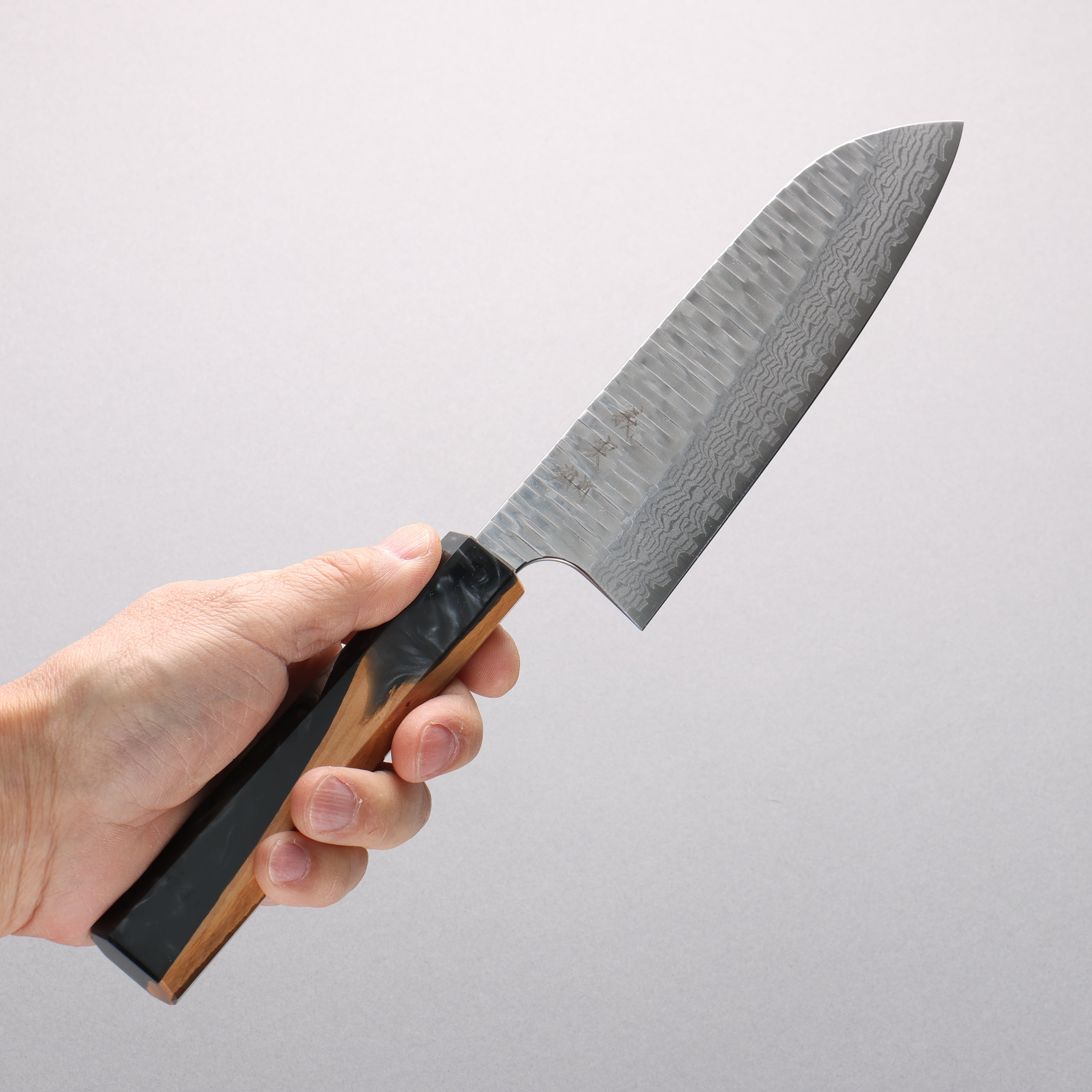 Yoshimi Kato Kasuri VG-XEOS Hammered Damascus Santoku 170mm Olive Wood & Black Marble Resin Handle - Seisuke Knife