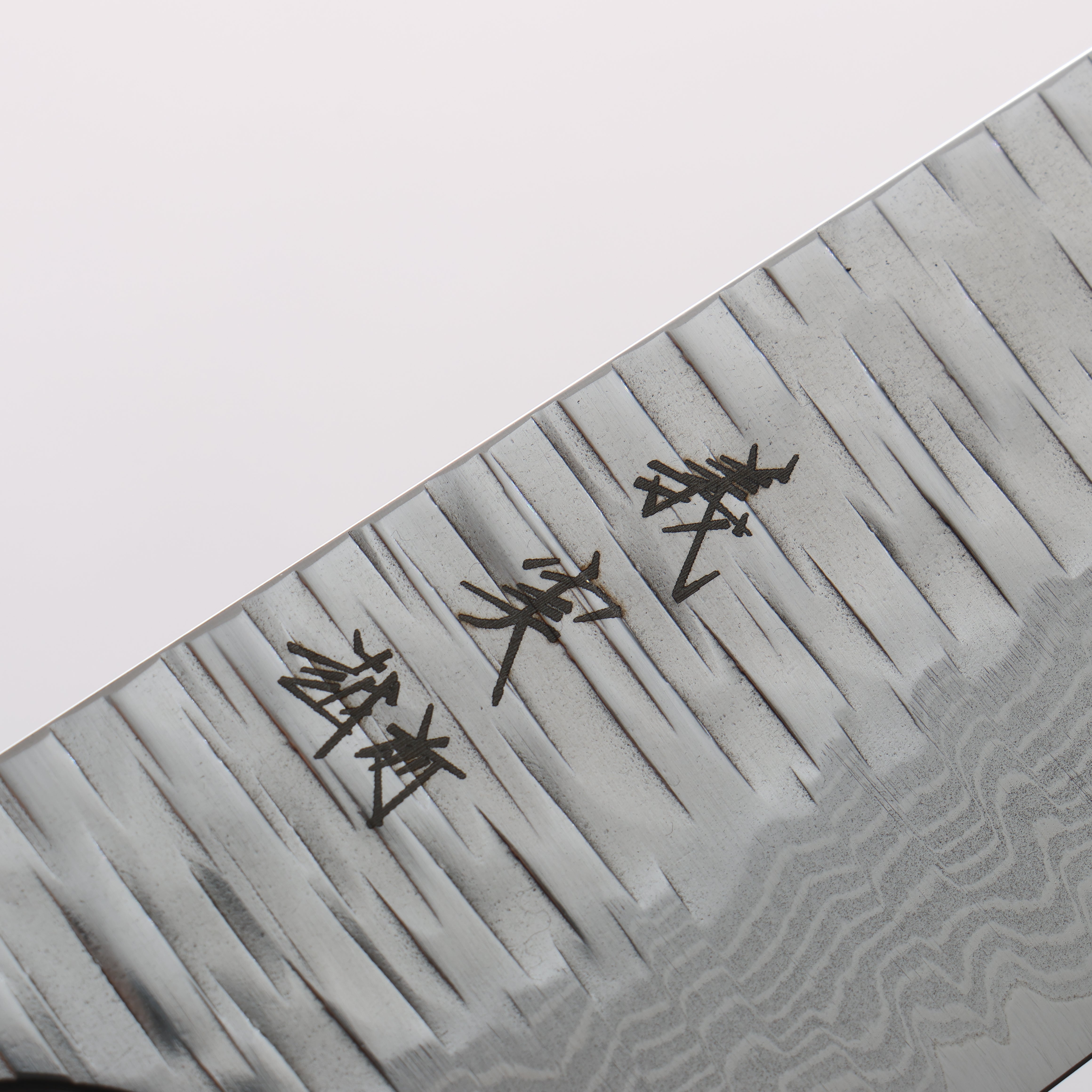 Yoshimi Kato Kasuri VG-XEOS Hammered Damascus Kiritsuke Gyuto 210mm Olive Wood & Black/White Marble Resin Handle - Seisuke Knife