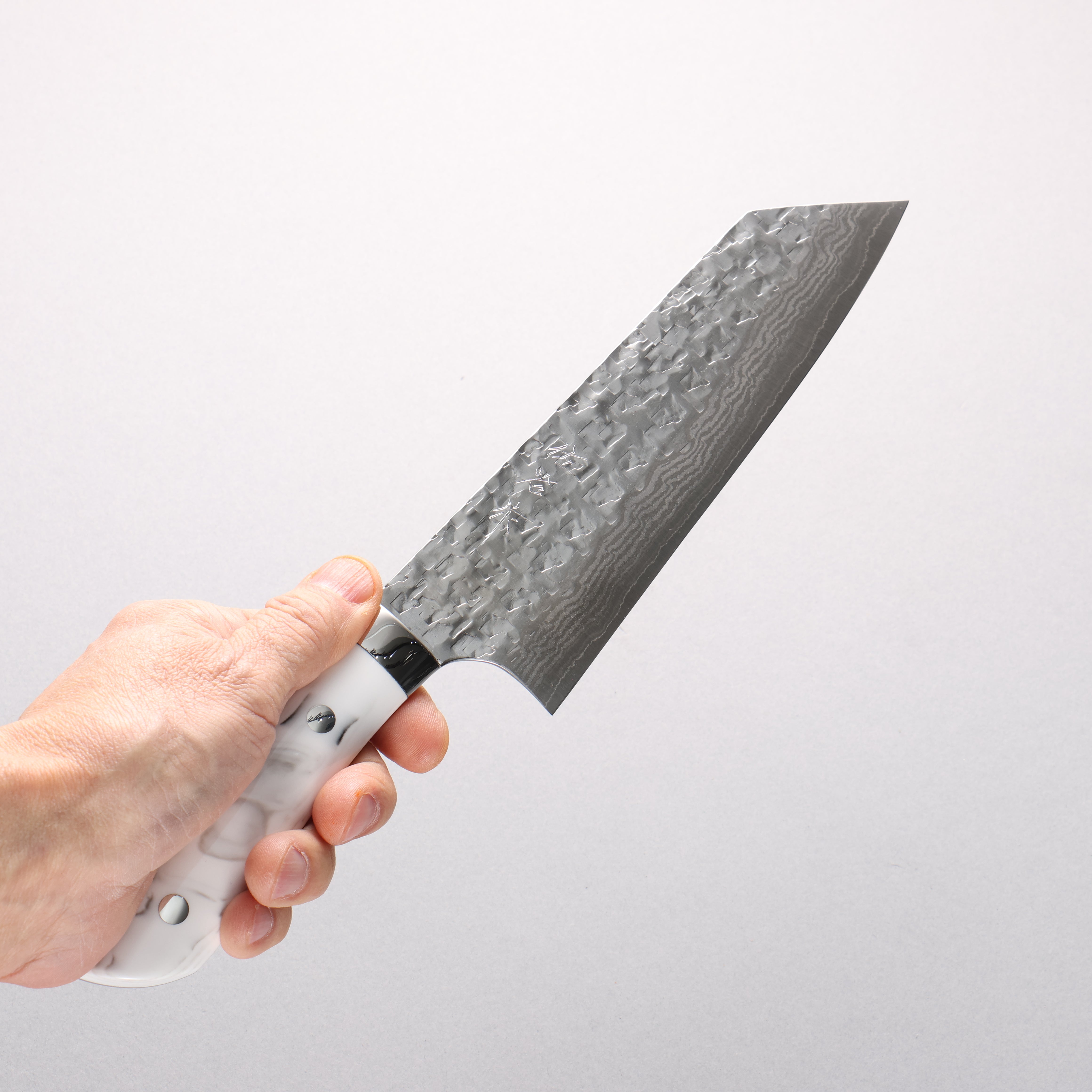 Takeshi Saji SRS13 Hammered Damascus Cross Bunka 180mm Cloud Pattern Corian Handle - Seisuke Knife