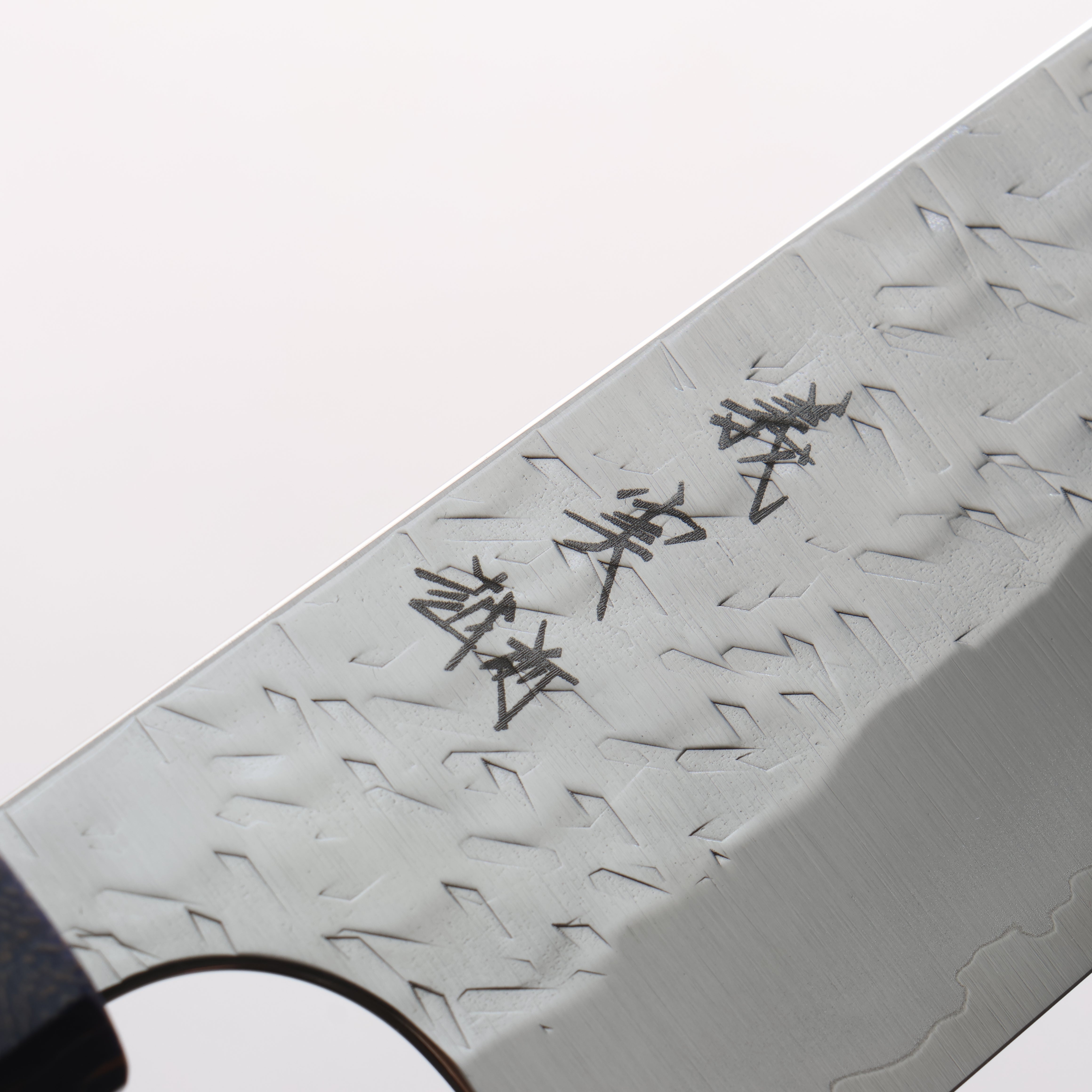 Yoshimi Kato Hyo SG2 Hammered Bunka 170mm Blue Stabilized Wood & Red Ring Handle - Seisuke Knife