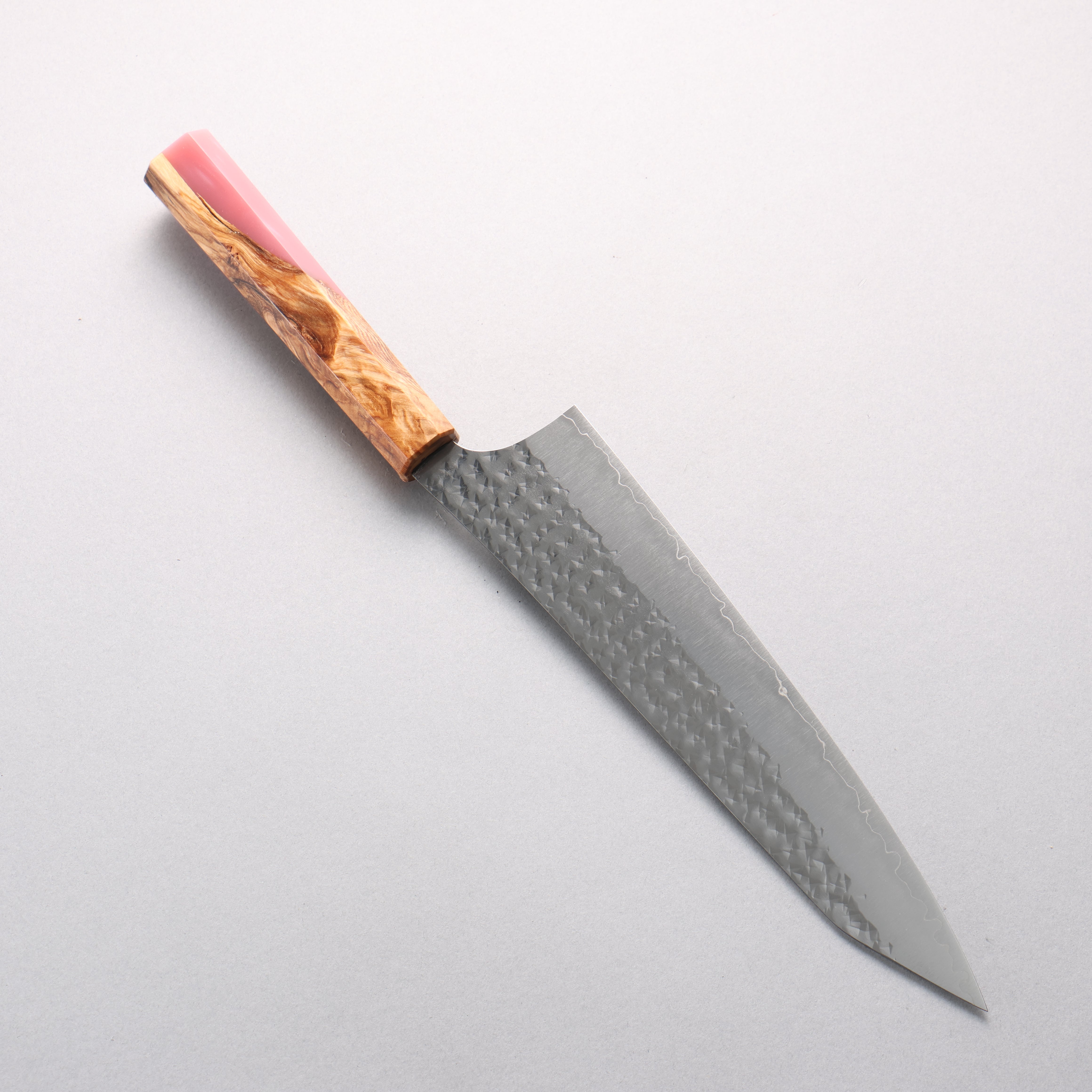 Yu Kurosaki Senko Ei SG2 Hammered Gyuto 210mm Olive Wood & Pink Resin Handle - Seisuke Knife