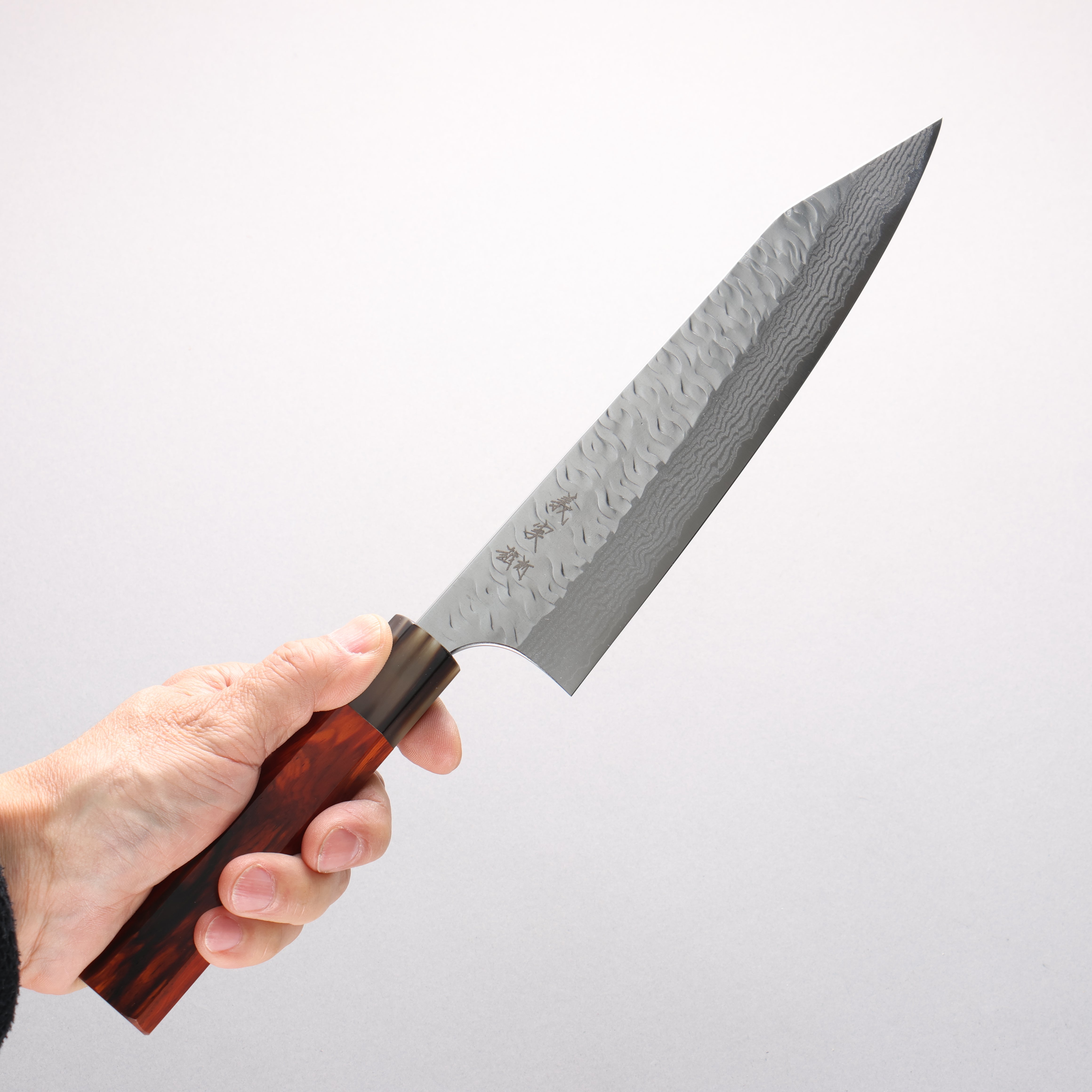 Yoshimi Kato Nami VG-XEOS Hammered Damascus Kiritsuke Gyuto 210mm Cocobolo & White Water Buffalo Horn Handle - Seisuke Knife