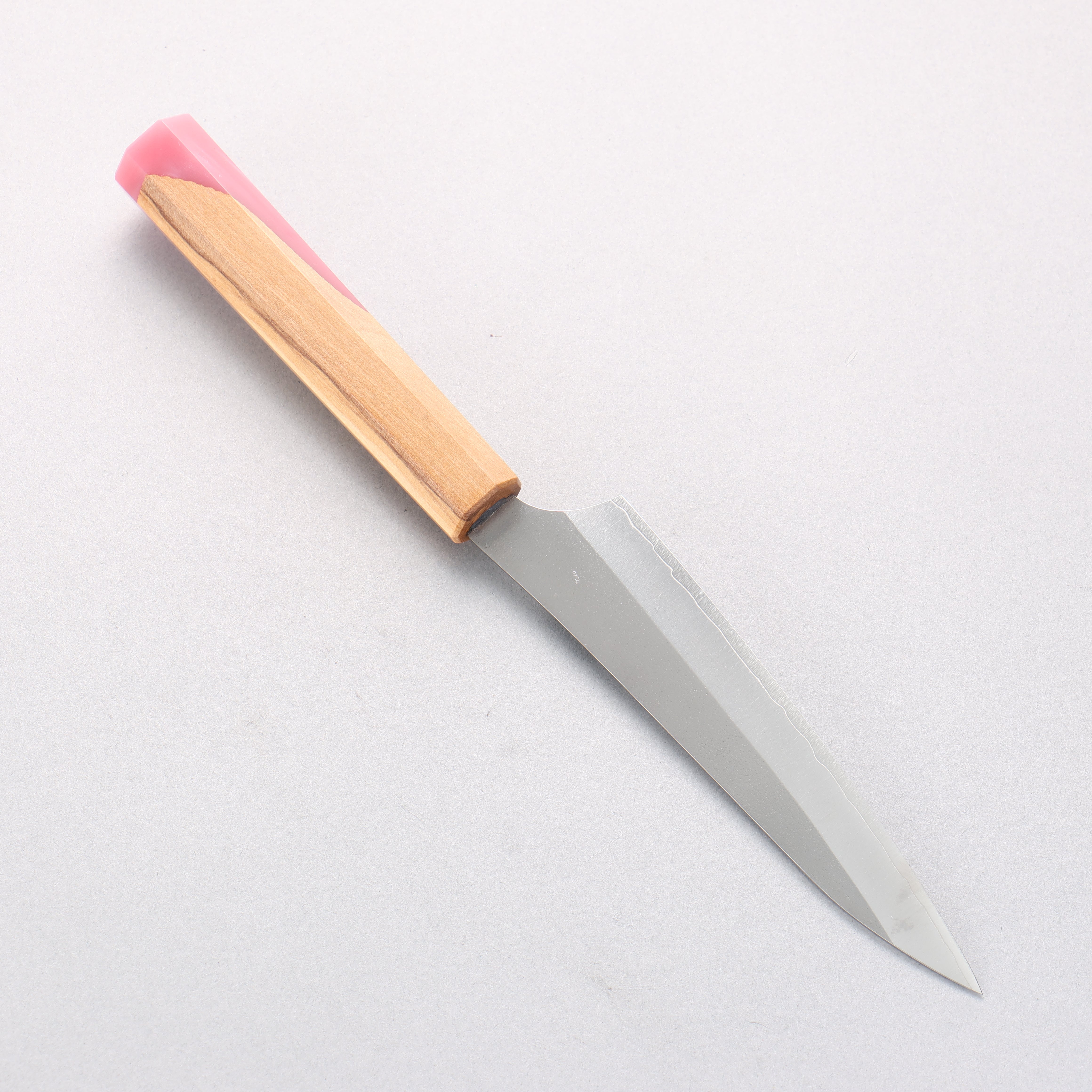 Yu Kurosaki New Gekko VG-XEOS Petty-Utility 130mm Olive Tree and Pink Resin Handle - Seisuke Knife