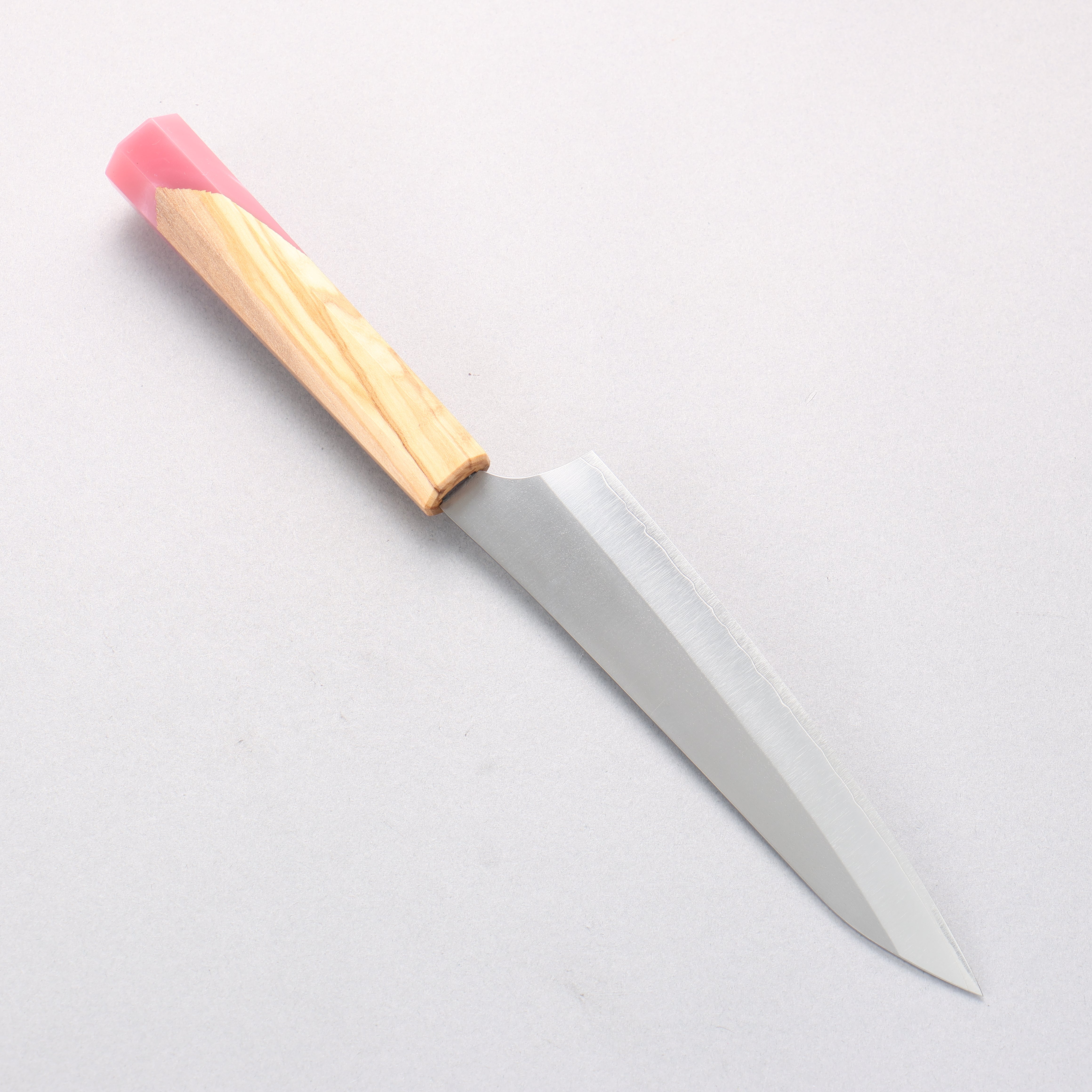 Yu Kurosaki New Gekko VG-XEOS Petty-Utility 150mm Olive Tree and Pink Resin Handle - Seisuke Knife