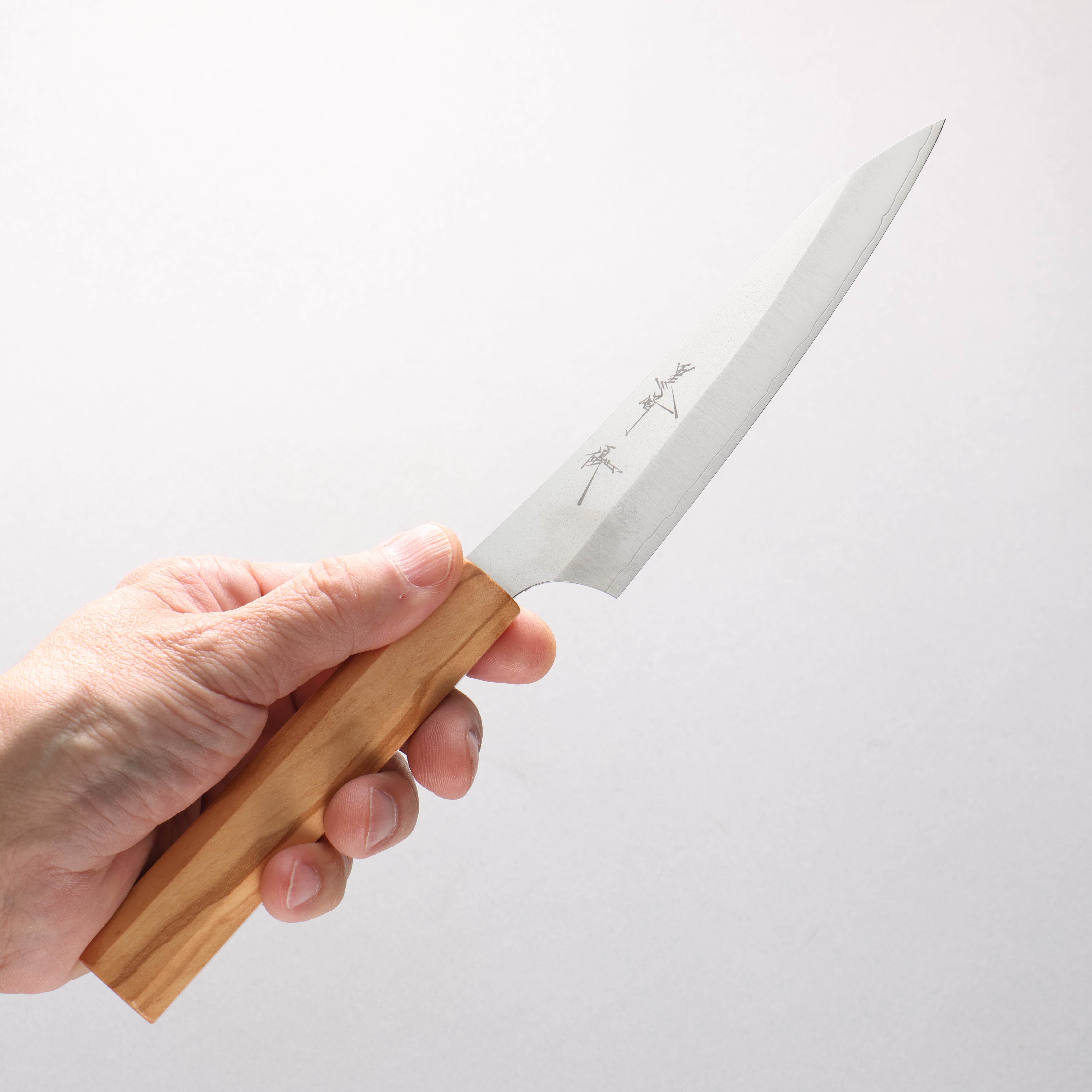 Yu Kurosaki New Gekko VG-XEOS Petty-Utility 130mm Olive tree Handle