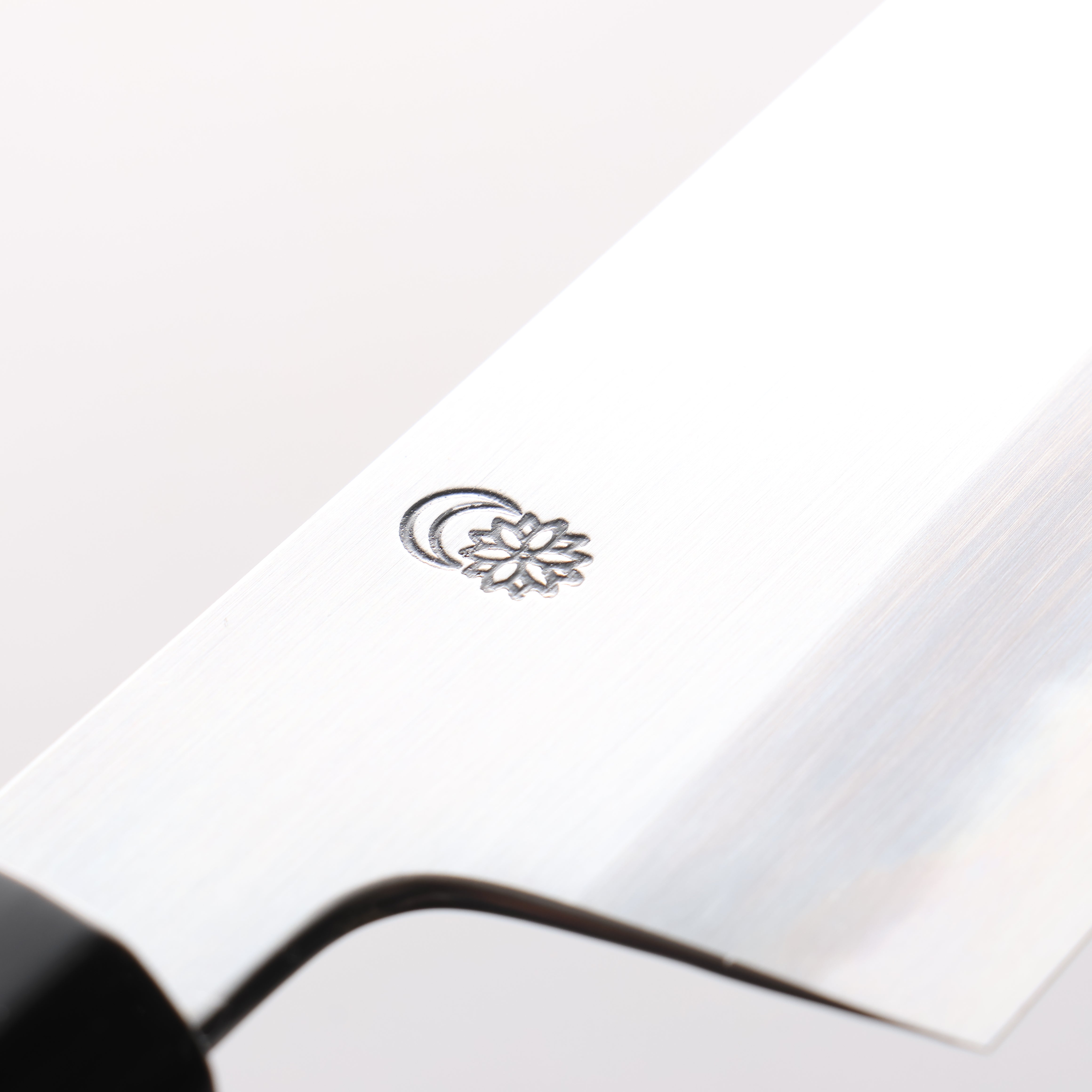 Kikuzuki White Steel No.2 Kasumitogi Gyuto 240mm Magnolia Handle - Seisuke Knife