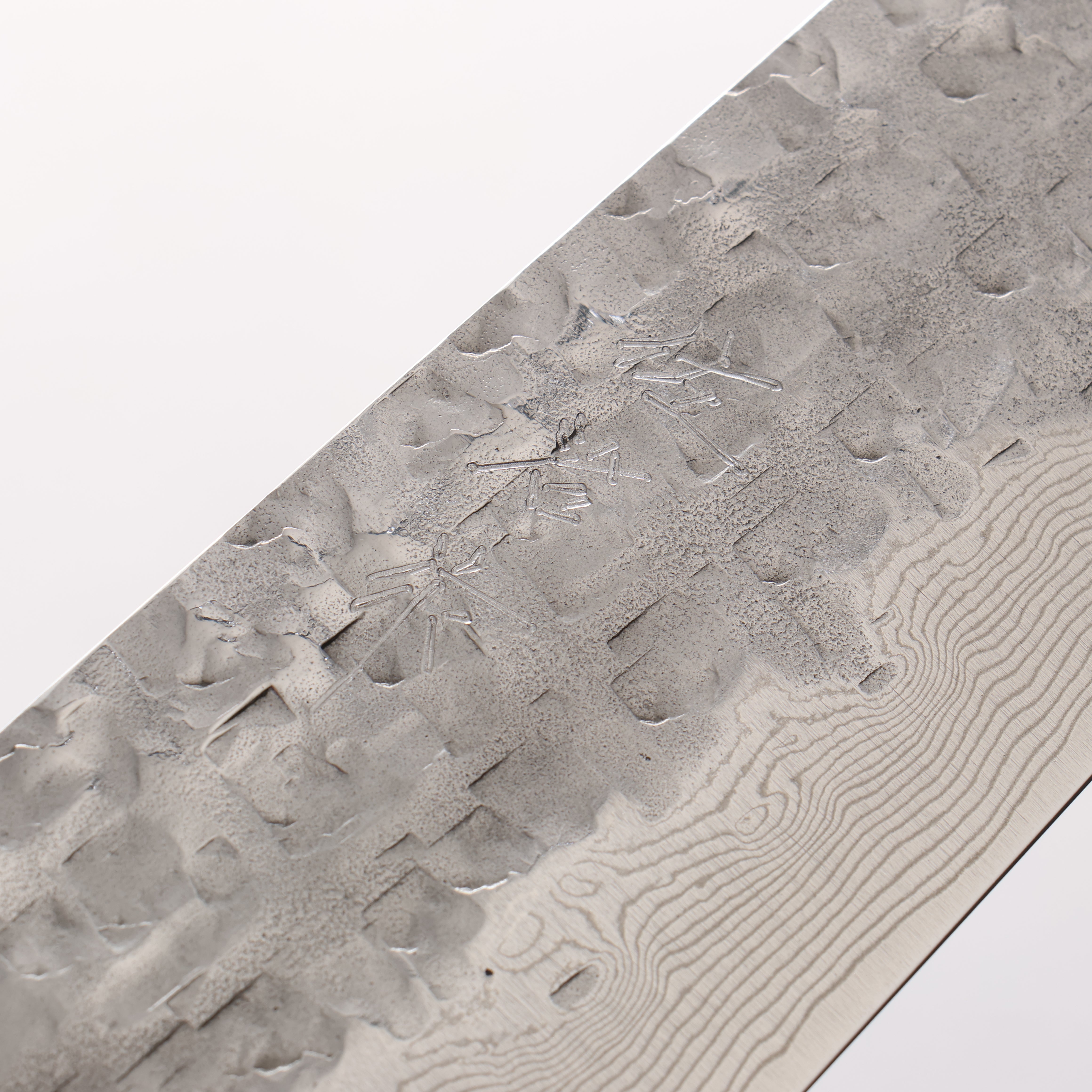 Takeshi Saji VG10 Hammered Damascus Cross Gyuto 210mm Kumiko (Wood Mosaic) Handle - Seisuke Knife