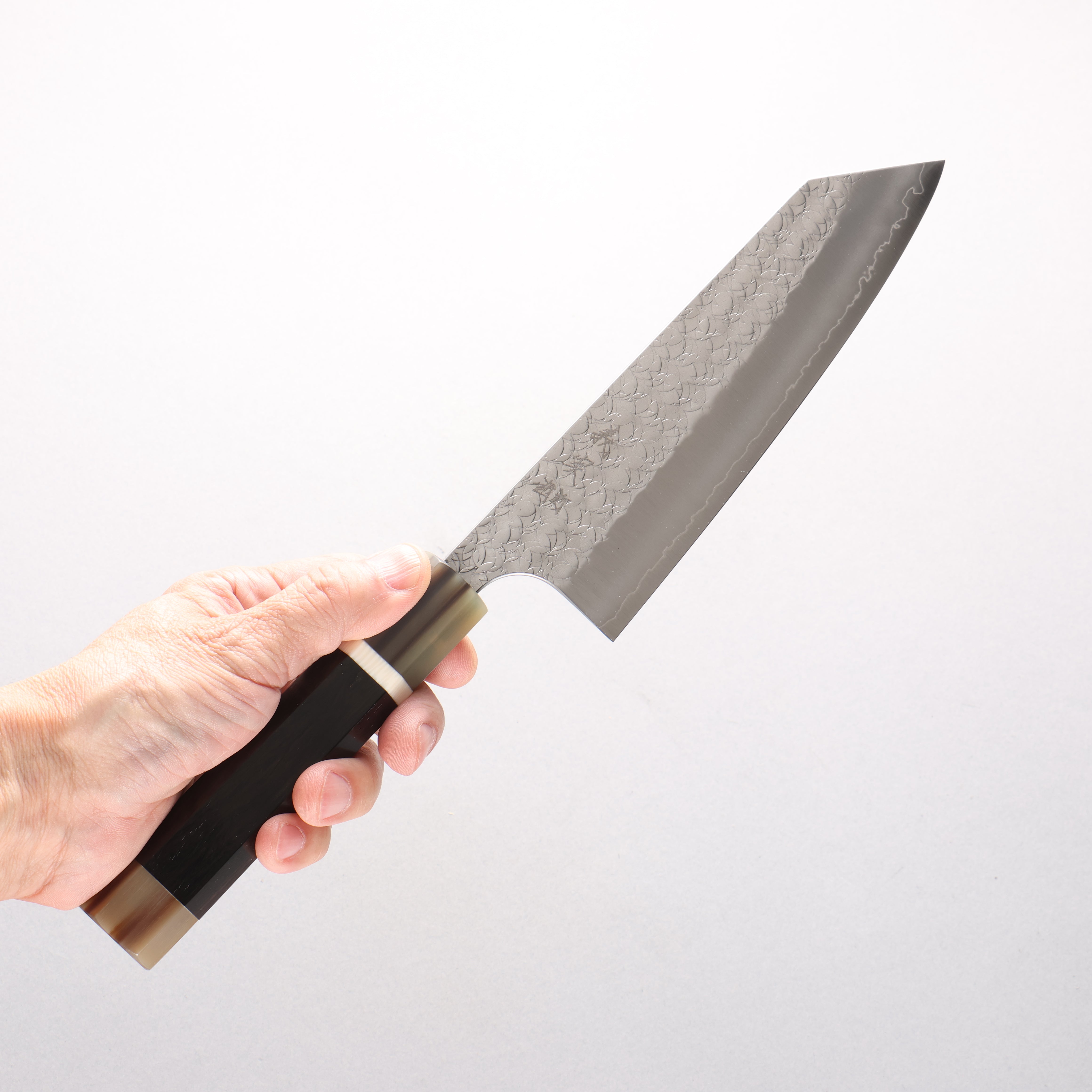 Yoshimi Kato Minamo SG2 Hammered Bunka 170mm African Rosewood (with Double White Buffalo Horn) Handle - Seisuke Knife
