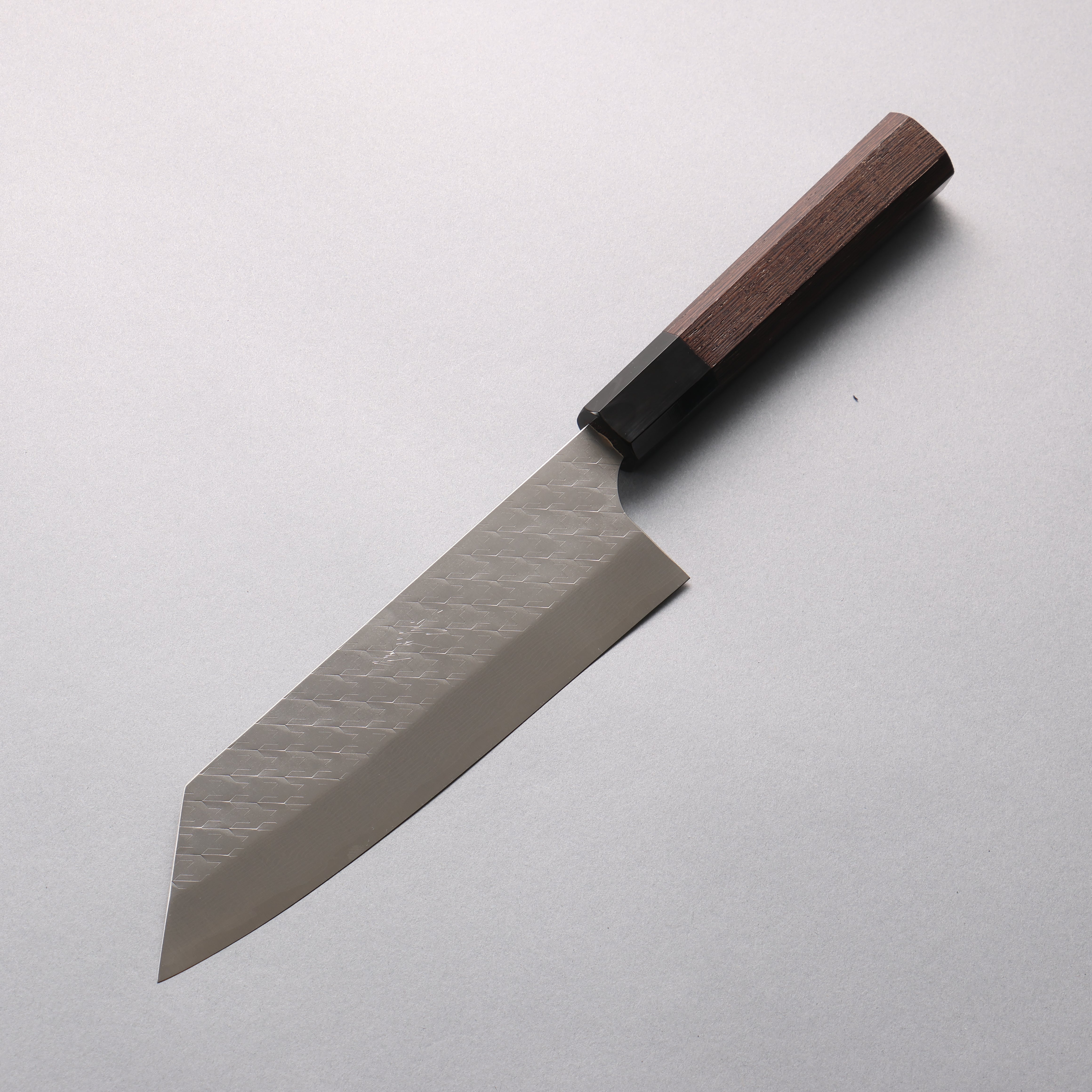 Shungo Ogata SPG STRIX Hammered Damascus Bunka 180mm Wenge (ferrule: Black Buffalo Horn) Handle
