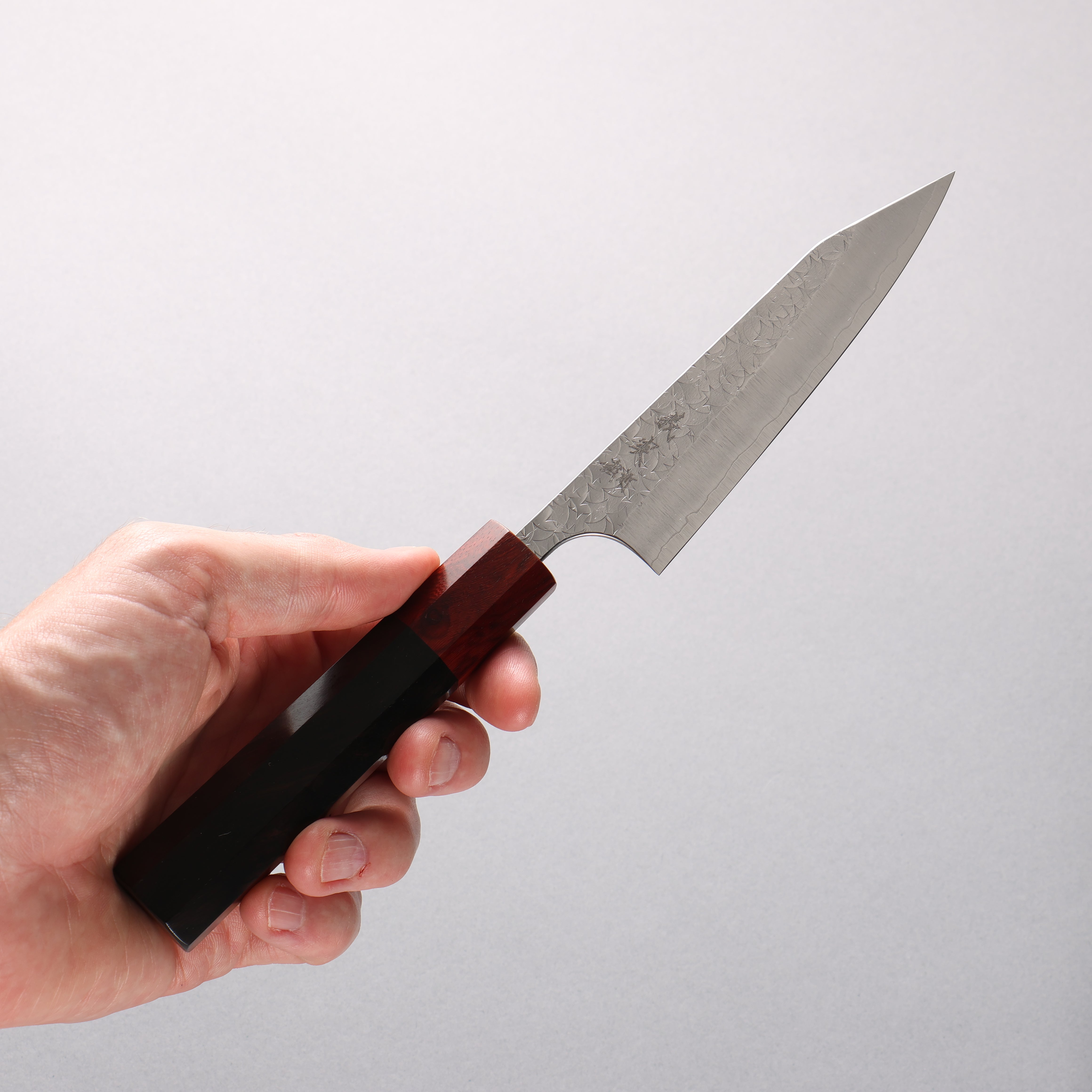 Yoshimi Kato Minamo SG2 Hammered Kiritsuke Petty-Utility 120mm Ebony (ferrule: Sandalwood) Handle