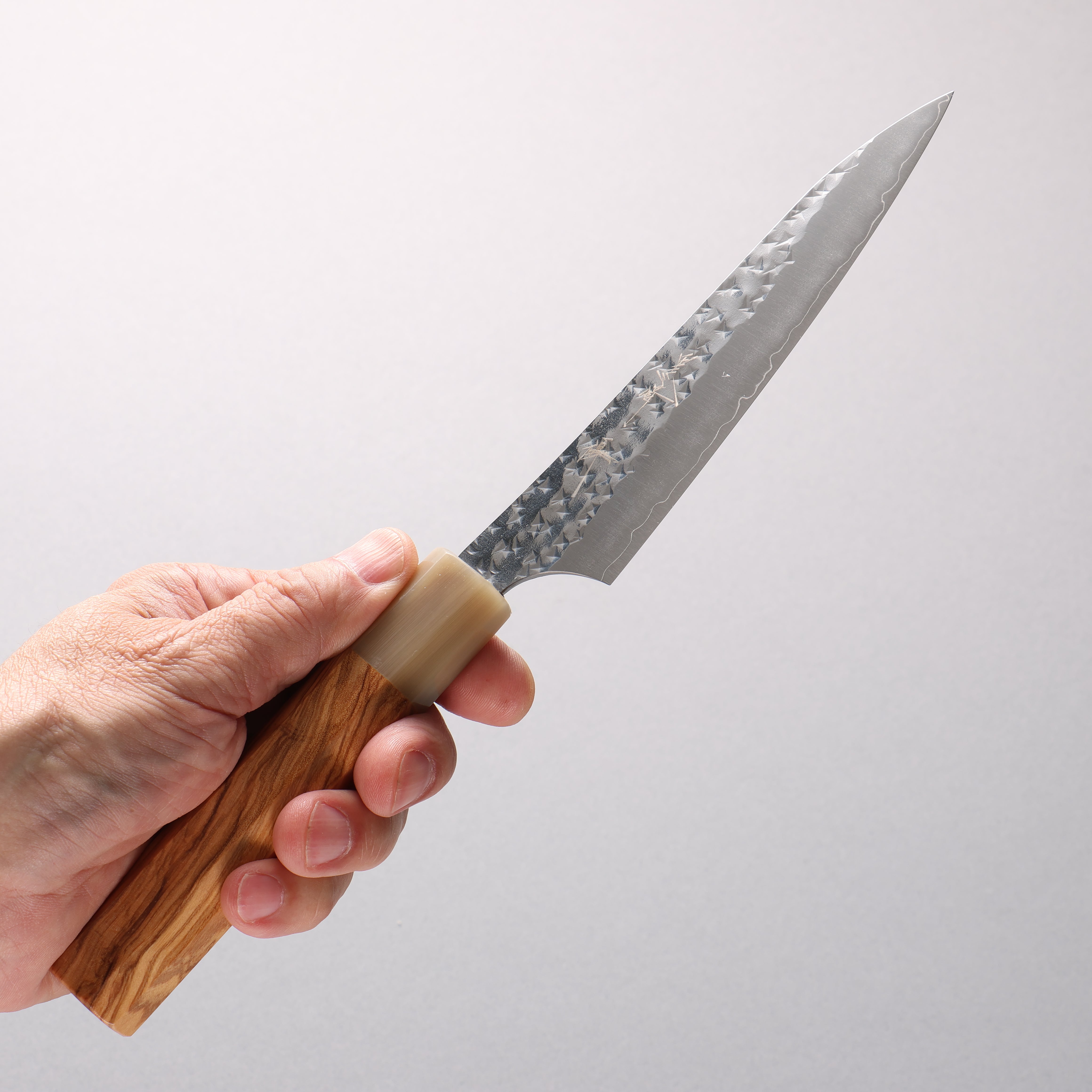 Yu Kurosaki Senko Ei SG2 Hammered Petty-Utility 130mm Olive tree (ferrule: Water Buffalo Horn) Handle