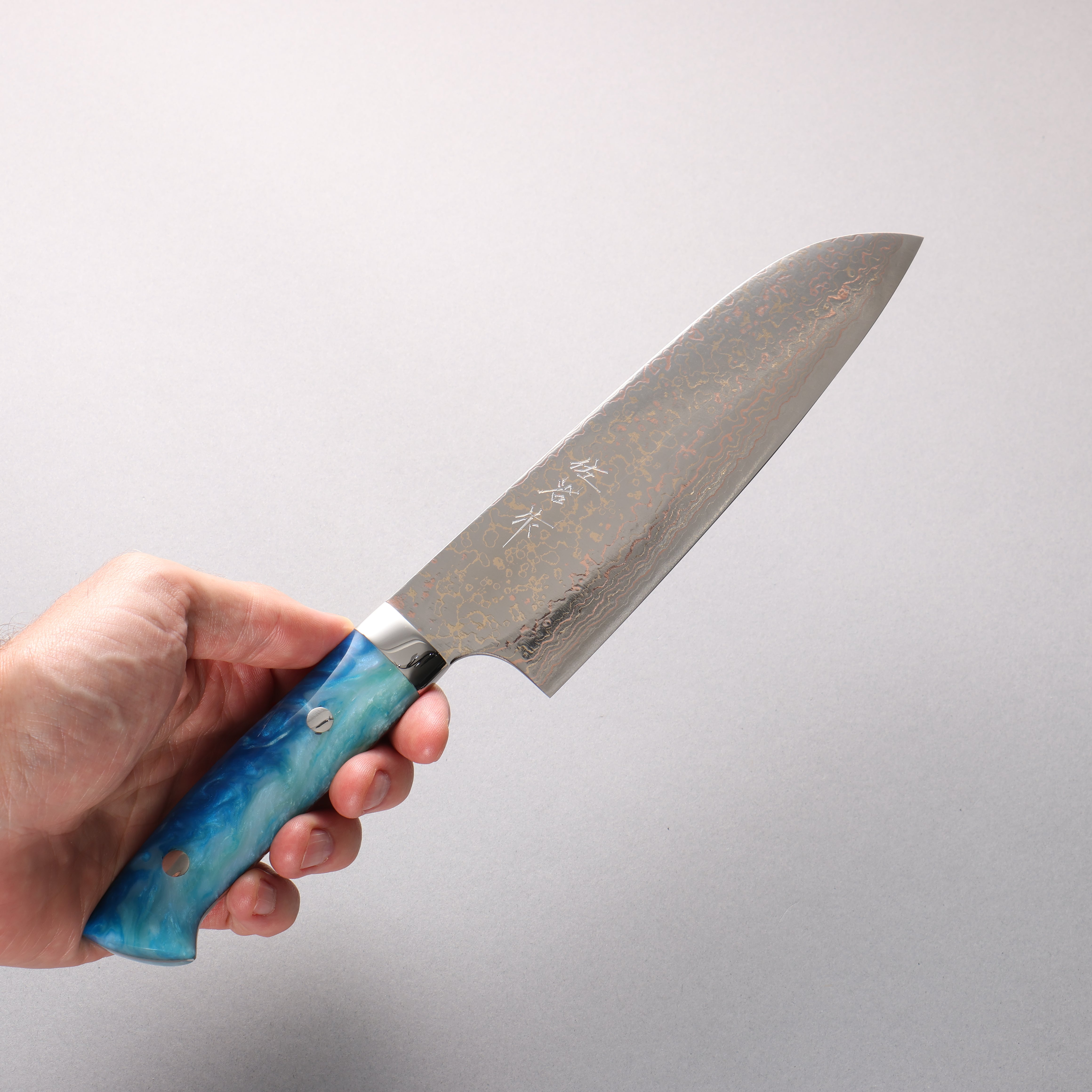 Takeshi Saji VG10w Colored Damascus Migaki Finished Santoku 180mm Blue and White Acrylic Handle