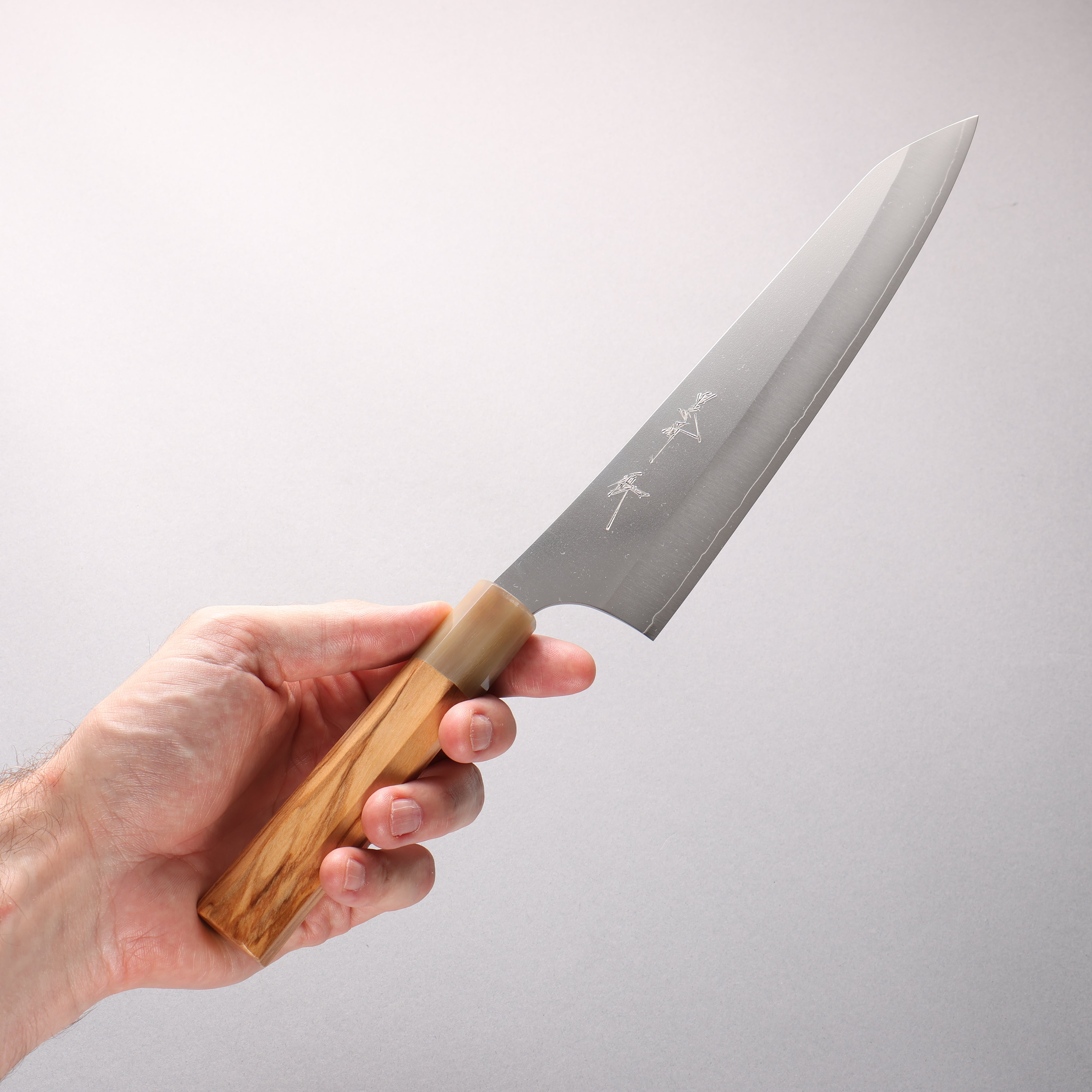 Yu Kurosaki New Gekko VG-XEOS Gyuto 210mm Olive Tree (ferrule: White Water Buffalo Horn) Handle