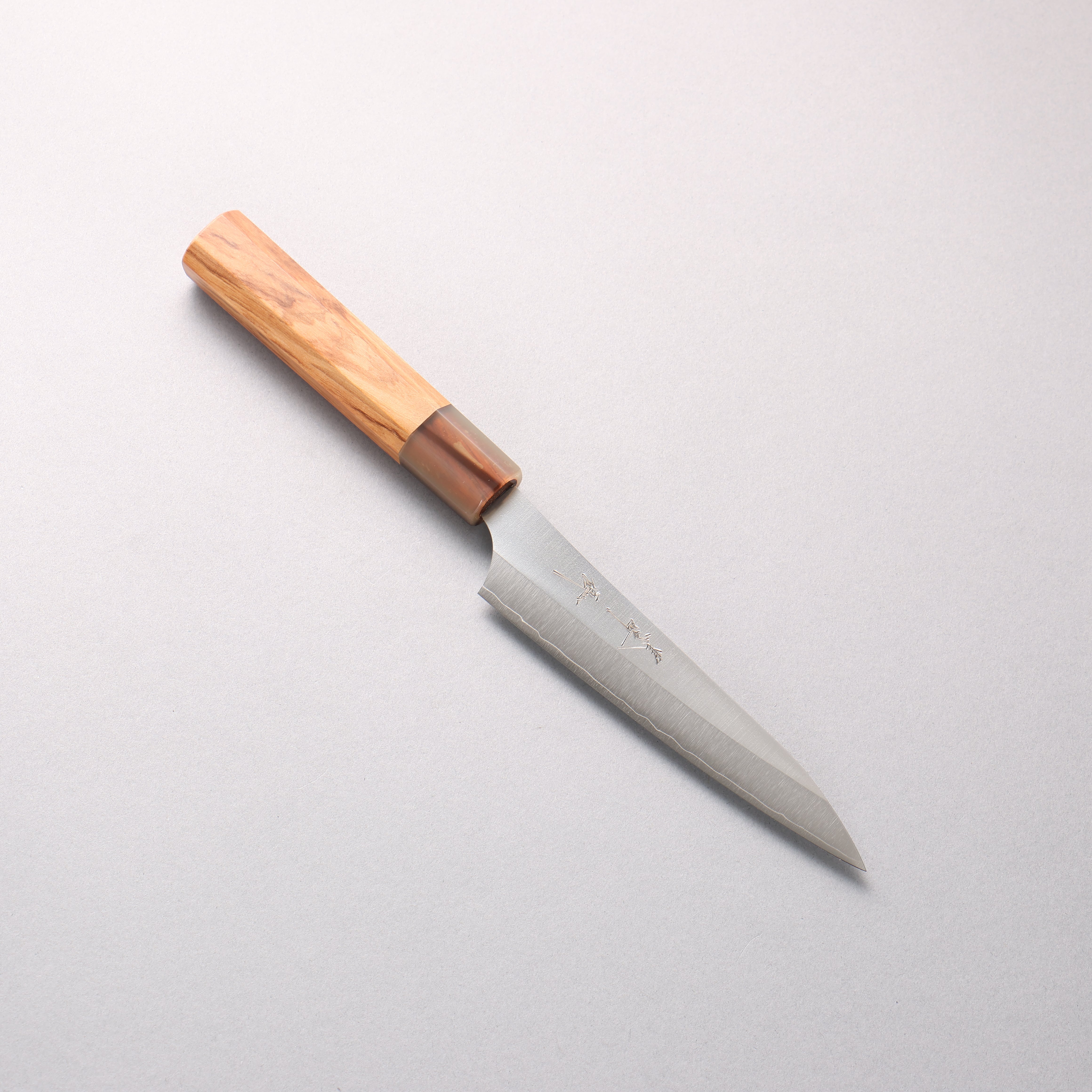 Yu Kurosaki New Gekko VG-XEOS Petty-Utility 130mm Olive Tree (ferrule: White Water Buffalo Horn) Handle