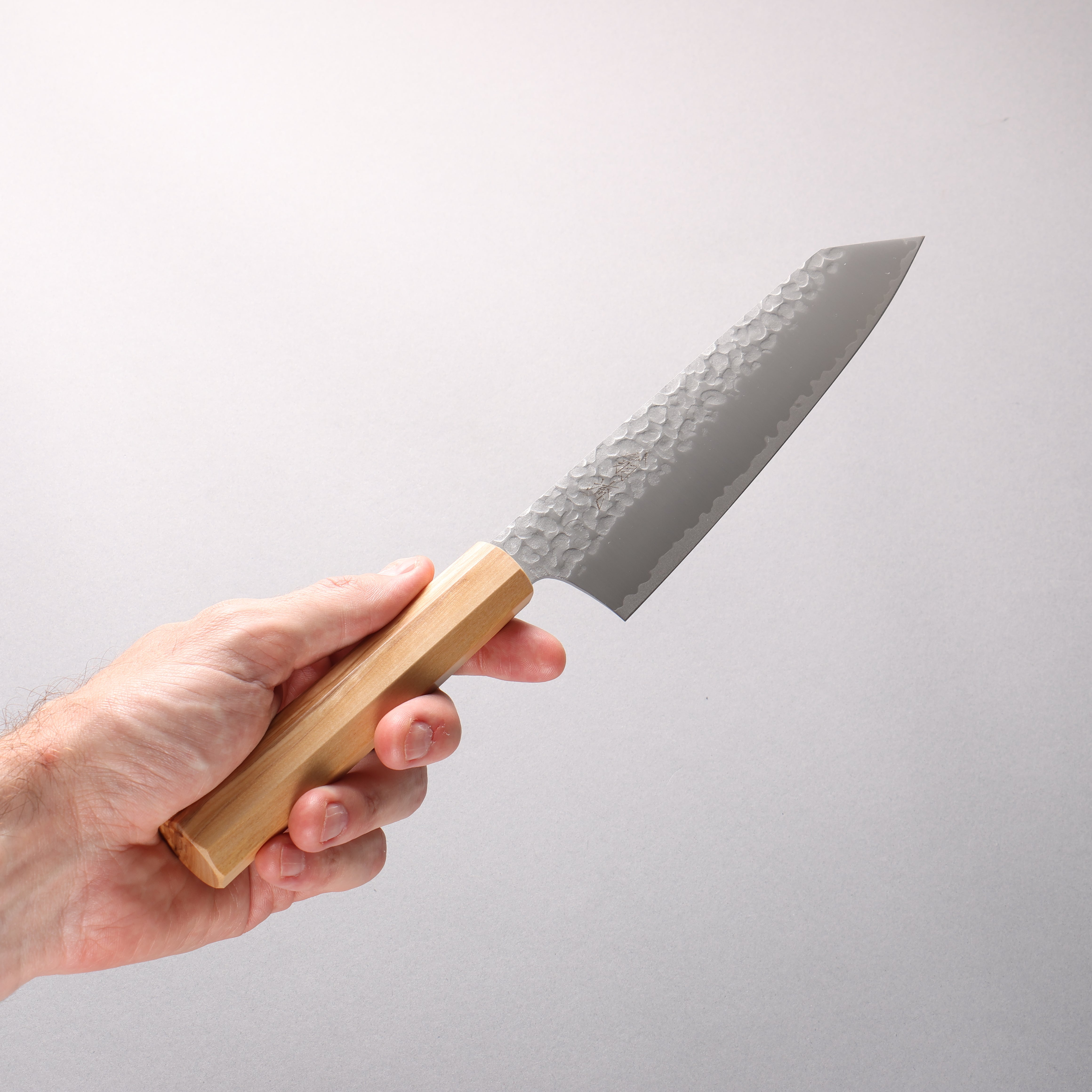 Oul VG10 Hammered Kiritsuke Gyuto 180mm Olive tree Handle - Seisuke Knife