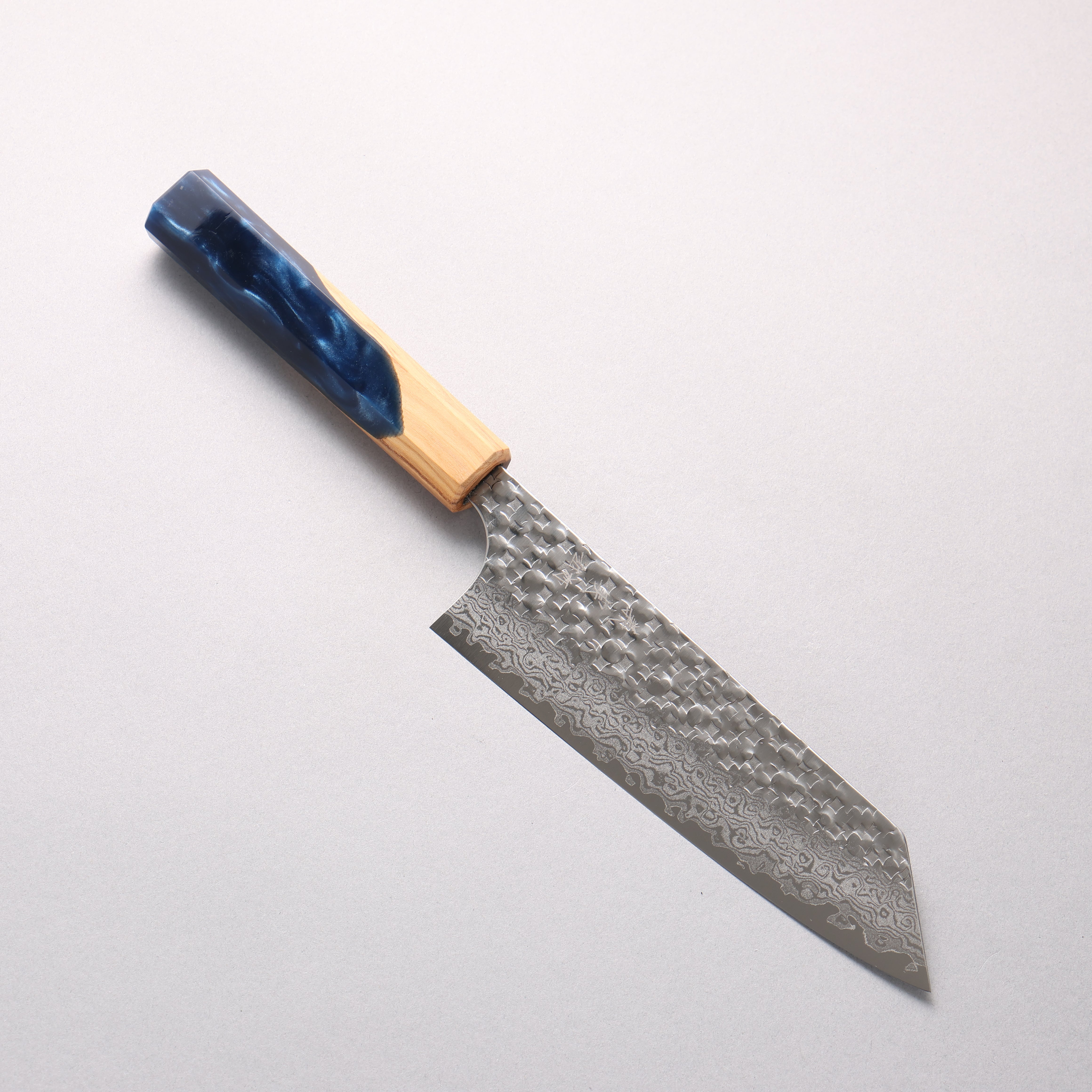 Yoshimi Kato Minamo II VG-XEOS Hammered Damascus Bunka 170mm Black Stabilized Wood (White Turquoise Ring) Handle