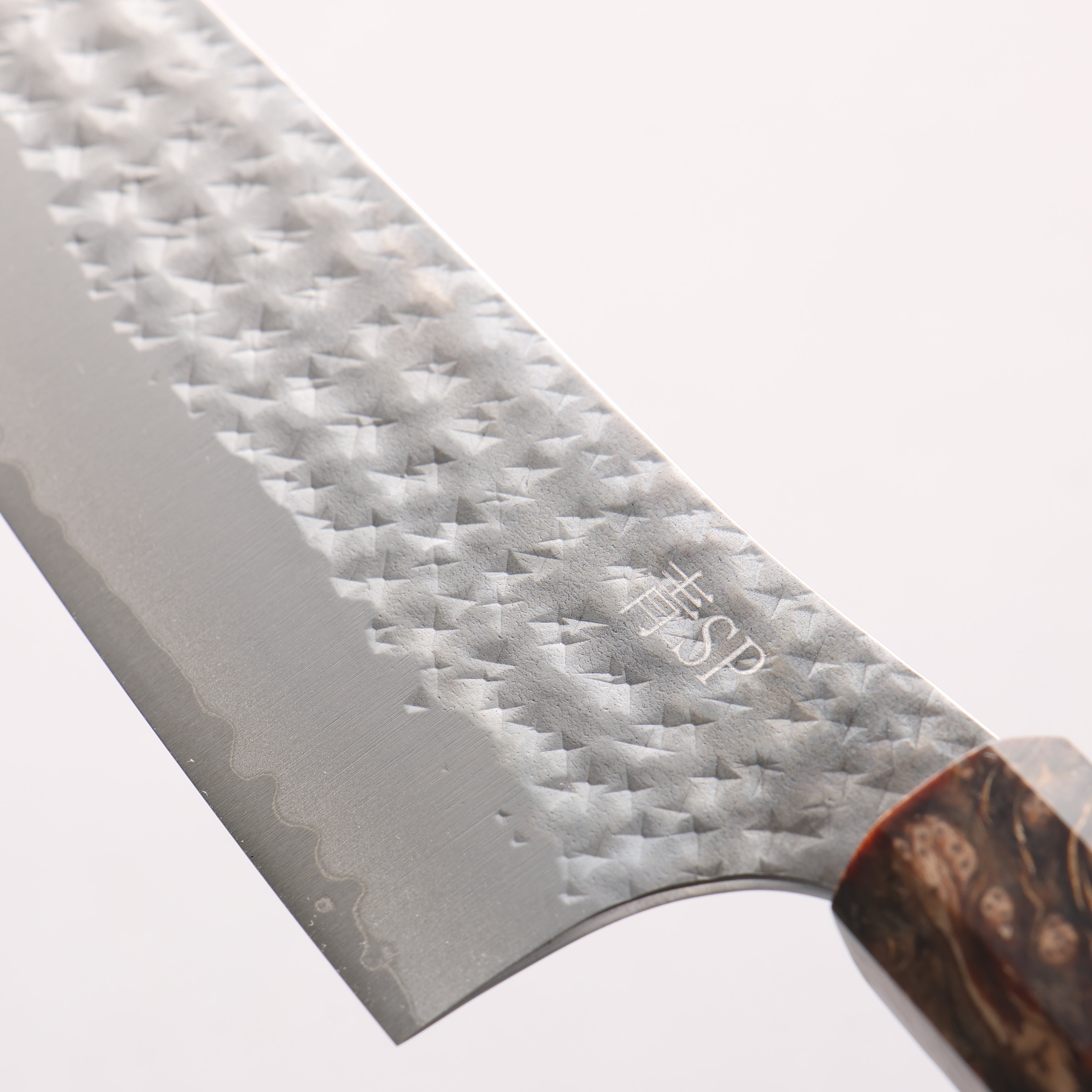 Yu Kurosaki Kokusen Blue Super Hammered Bunka 165mm Brown Stabilized Wood (White Ring) Handle