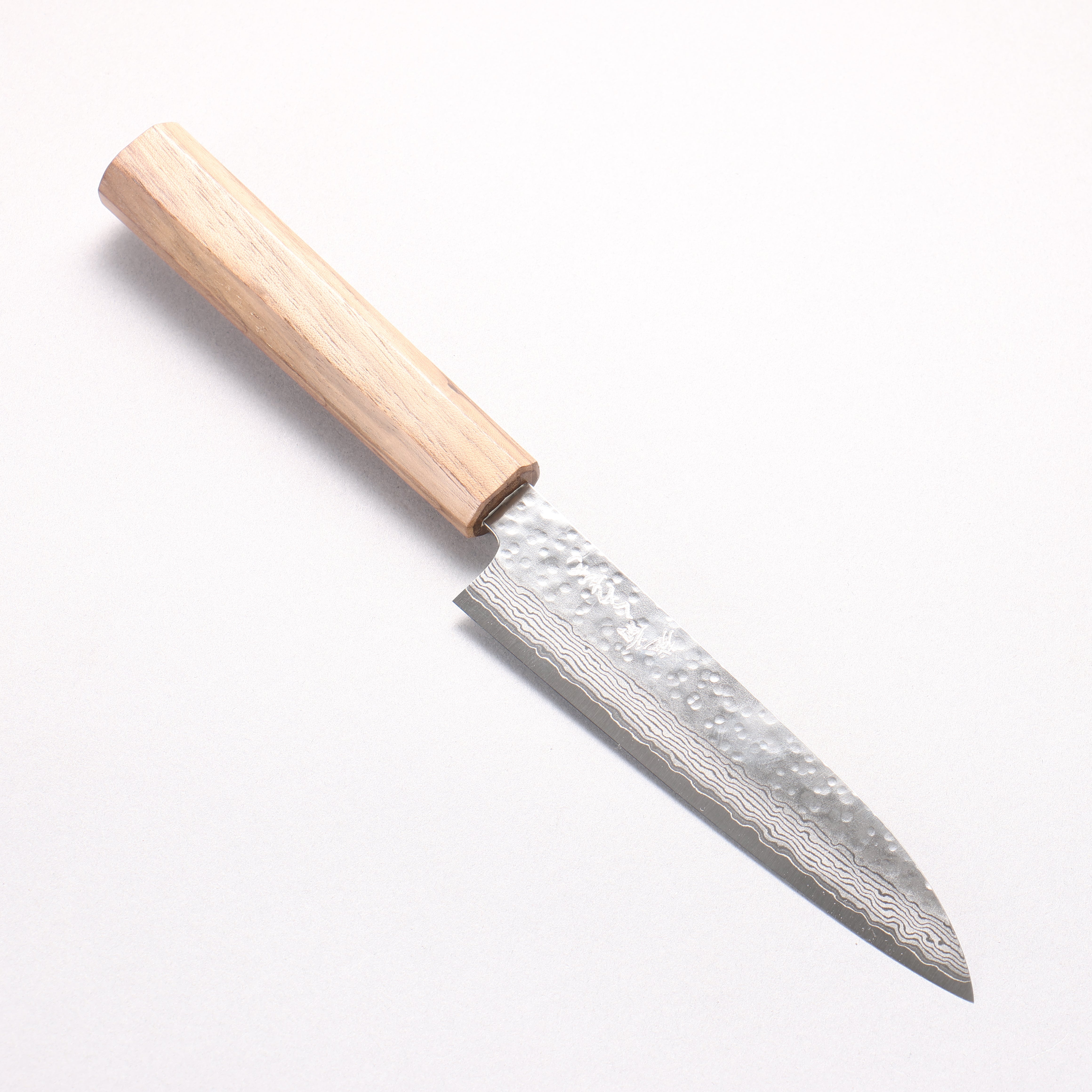 Makoto Kurosaki VG7 Hammered(Maru) Damascus Santoku 170mm Walnut Handle